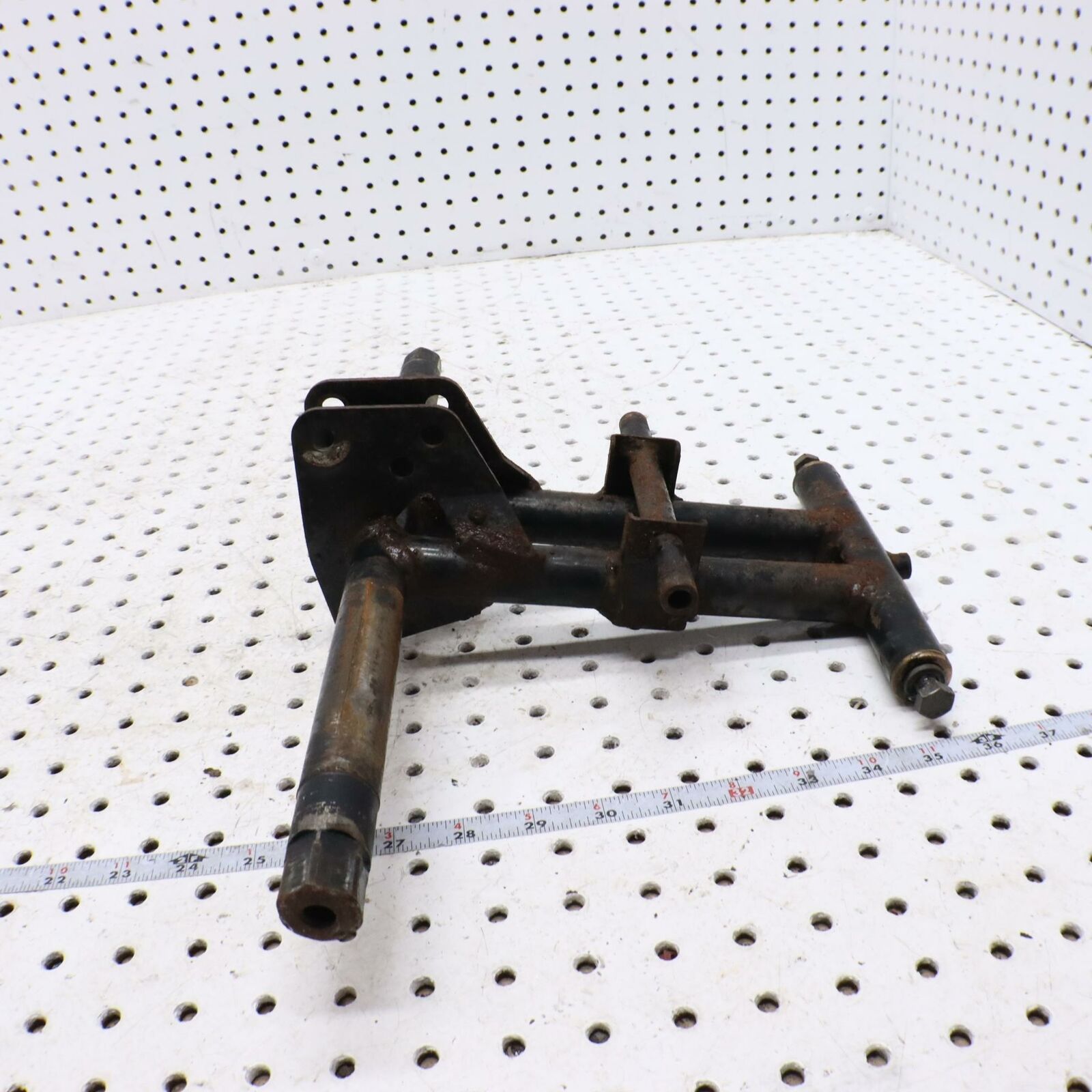 2002 ARCTIC CAT ZR 600 REAR IDLER TORQUE ARM  0704-729