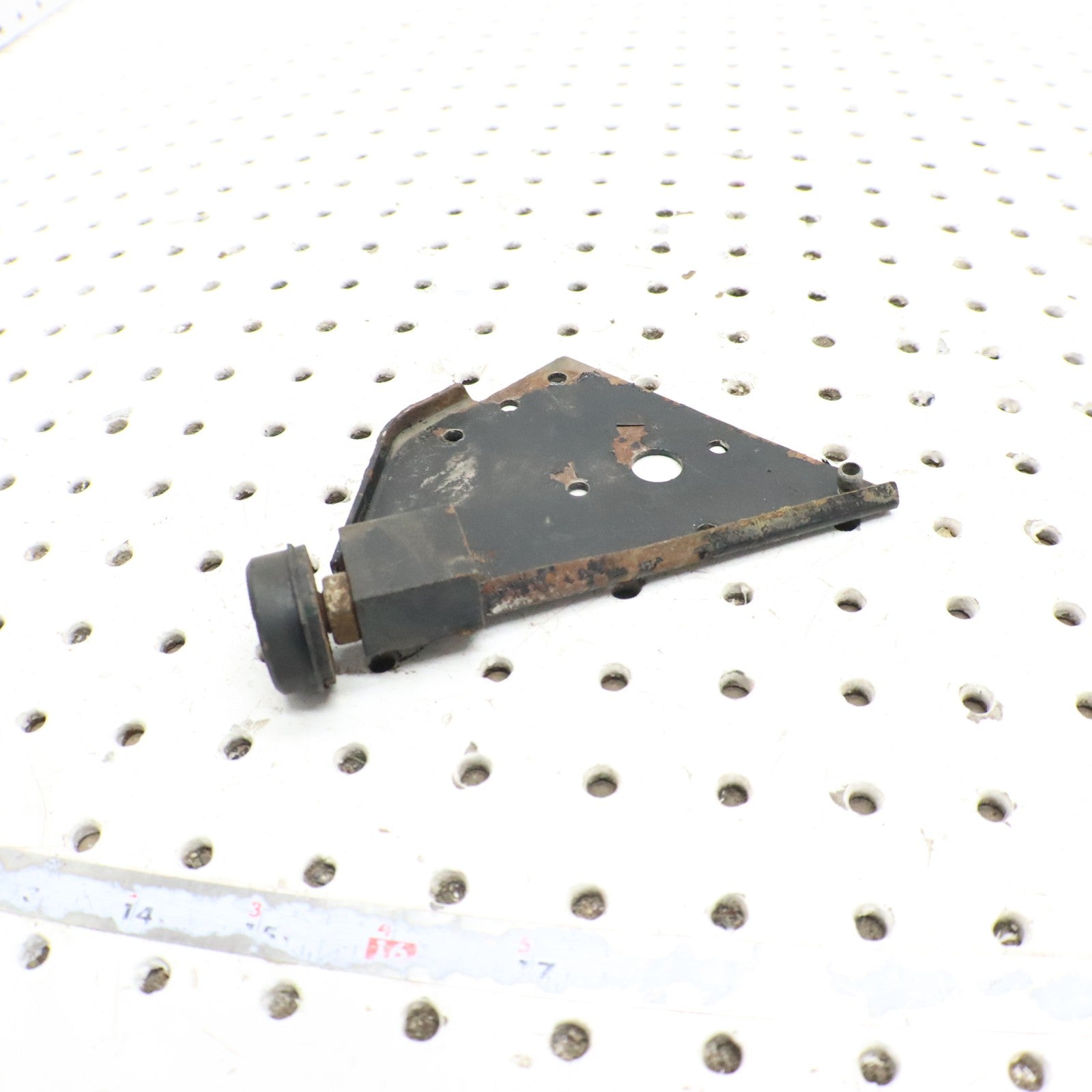 1995 Polaris Xcr 600 Motor Engine Mount 1012044-067