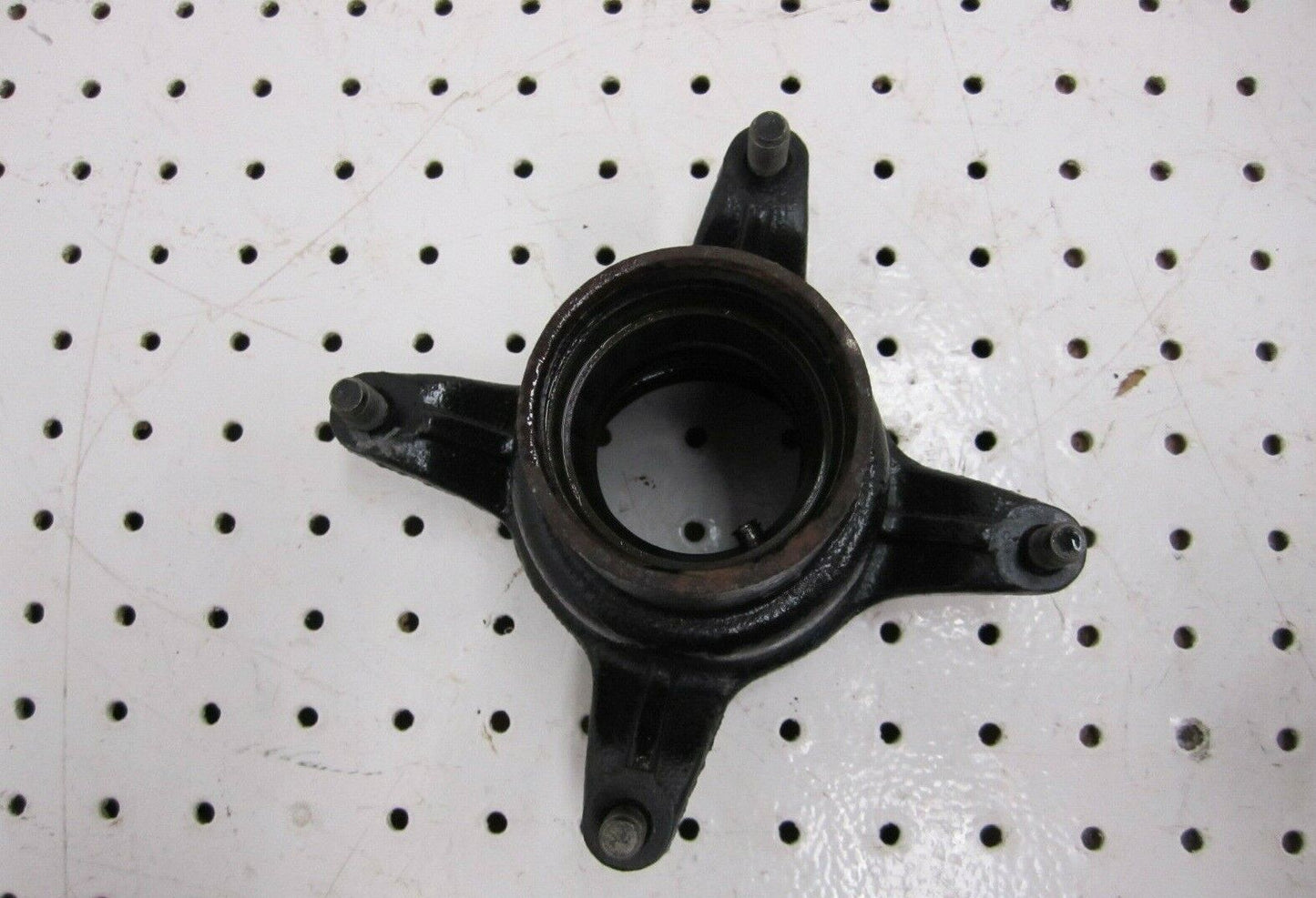 POLARIS SPORTSMAN XPLORER MAGNUM 400 4X4 FRONT WHEEL HUB 1520182 2202595