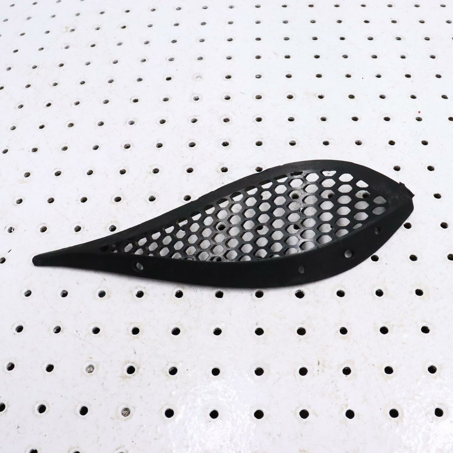 2007 POLARIS IQ 600 LEFT HOOD LOUVER SCREEN VENT COVER 5435846-070