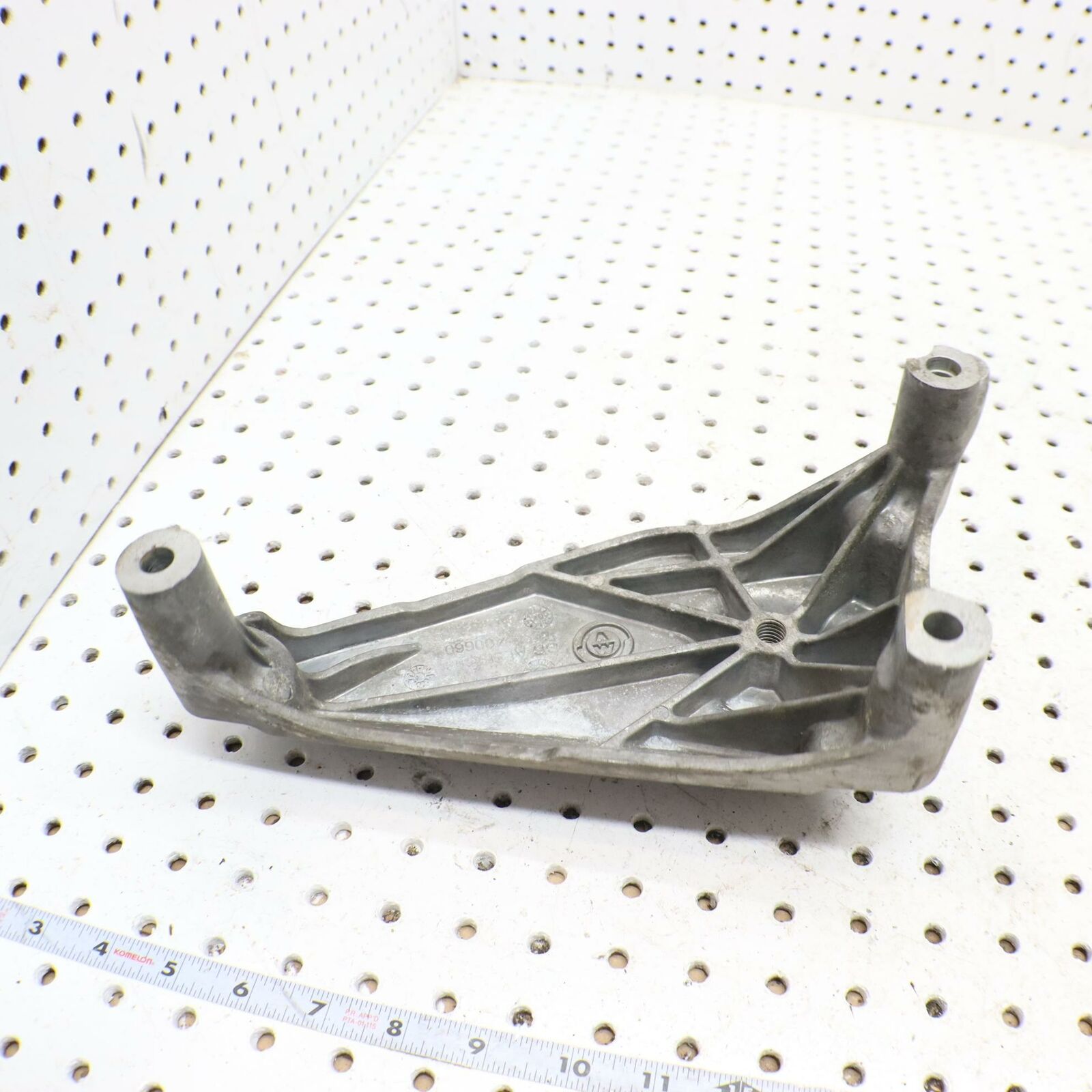 2006 POLARIS SWITCHBACK ENGINE MOTOR MOUNT BRACKET ALTERNATOR  0452974 0454131