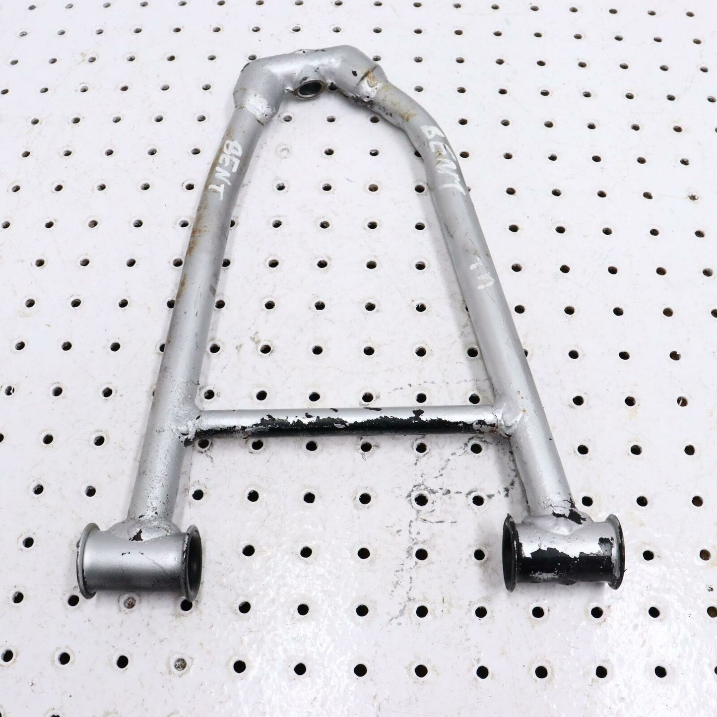 2007 POLARIS IQ 600 FRONT UPPER LEFT CONTROL A ARM 2203019-067