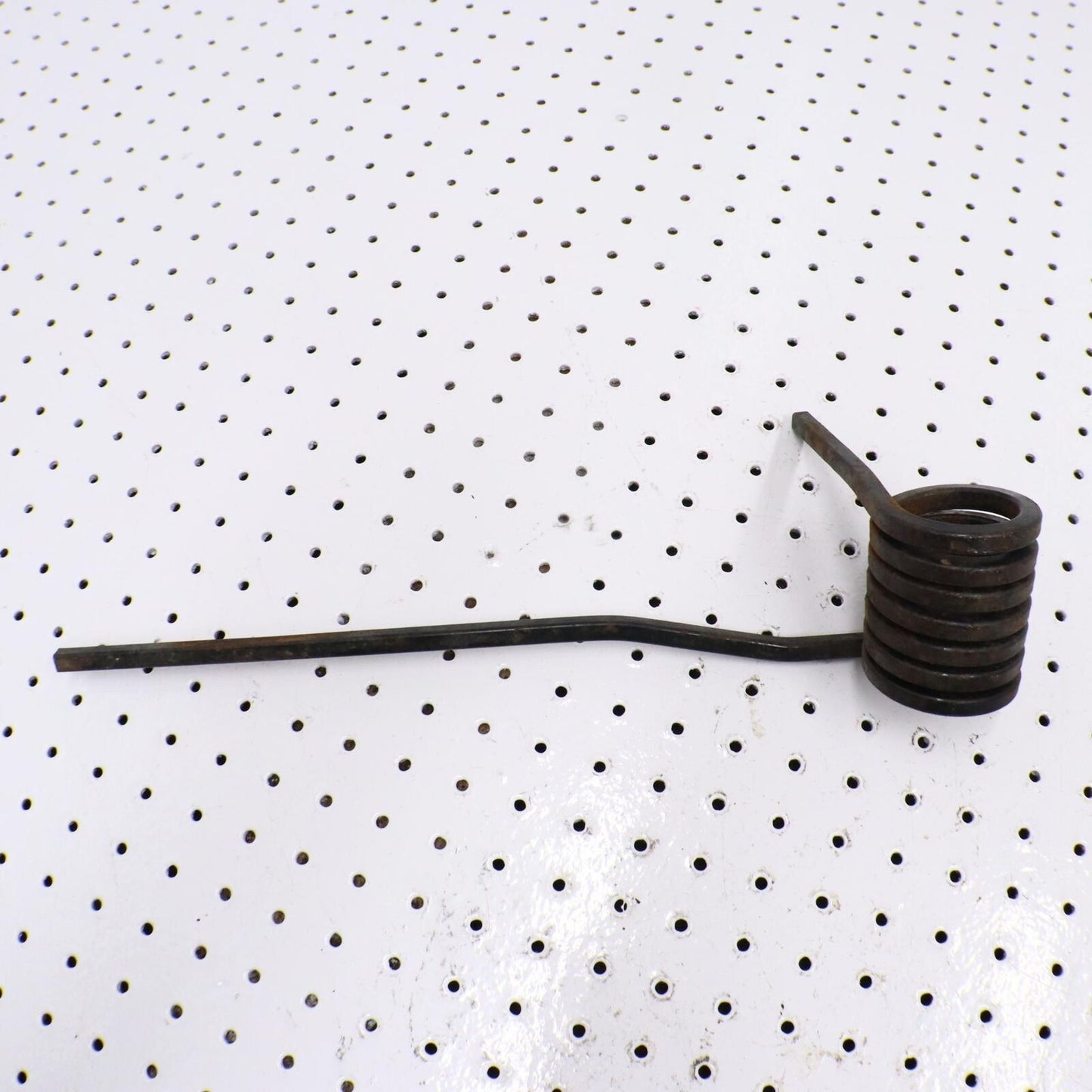 2006 POLARIS FUSION 700 REAR SUSPENSION TORSION SPRING LH 7043070-067