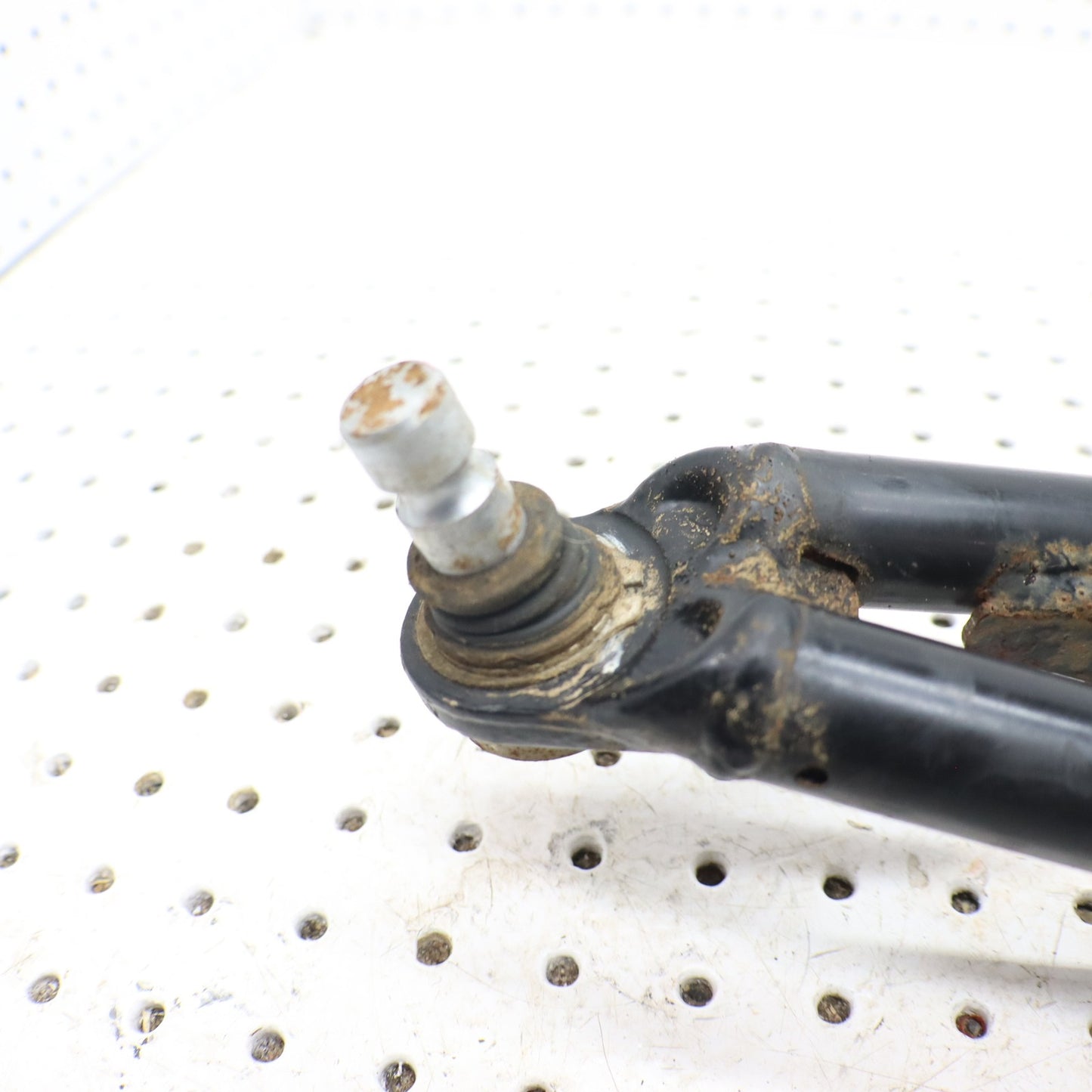 2009 Polaris Sportsman Xp 850 Front Upper Right Control Arm 1017261-067 1025618