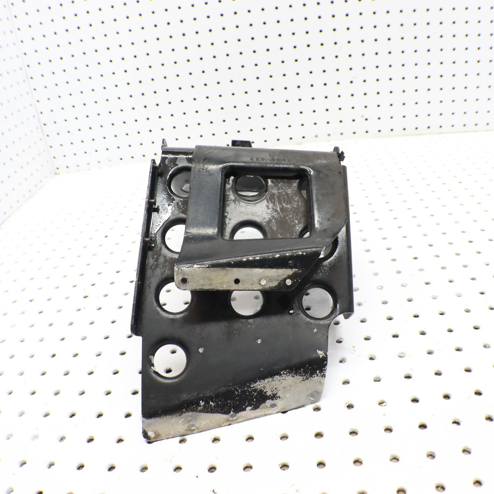 2002 ARCTIC CAT ZR 600 LEFT FRONT FOOT HOLDER REST STAY FOOTREST WELL 1706-885
