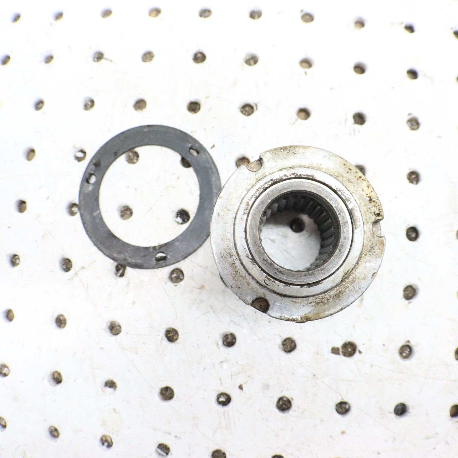 1995 Polaris Xplorer 400 Front Wheel Hub Clutch Hilliard 1520214 1520281