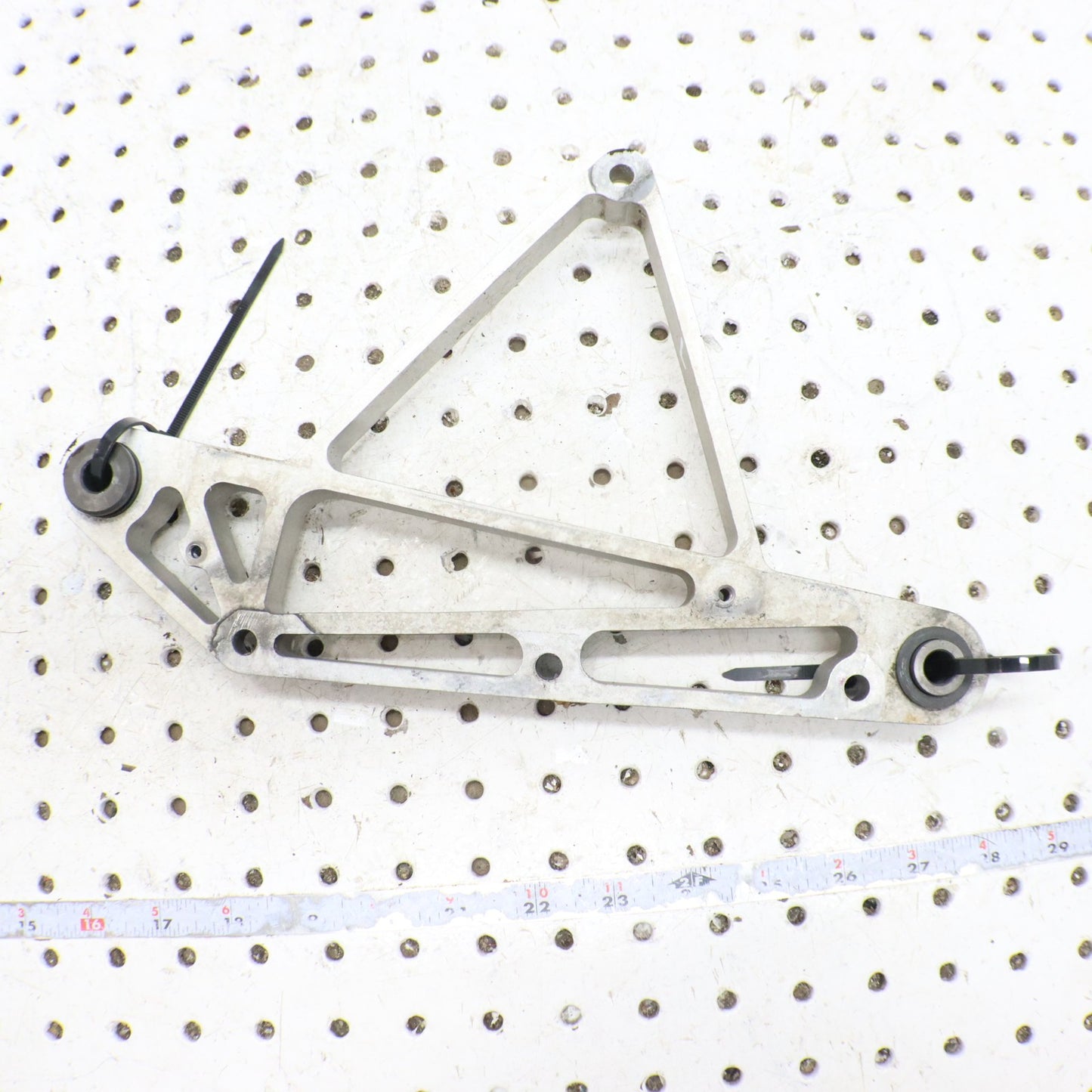 2016 Polaris Rush 800 Side Crank Left Suspension Arm Bracket 5138643; 5140958