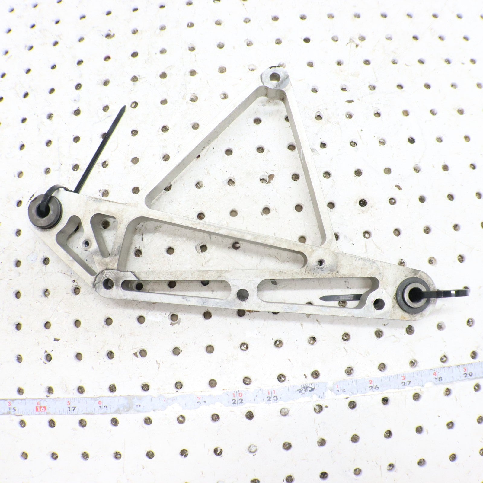 2016 Polaris Rush 800 Side Crank Left Suspension Arm Bracket 5138643; 5140958