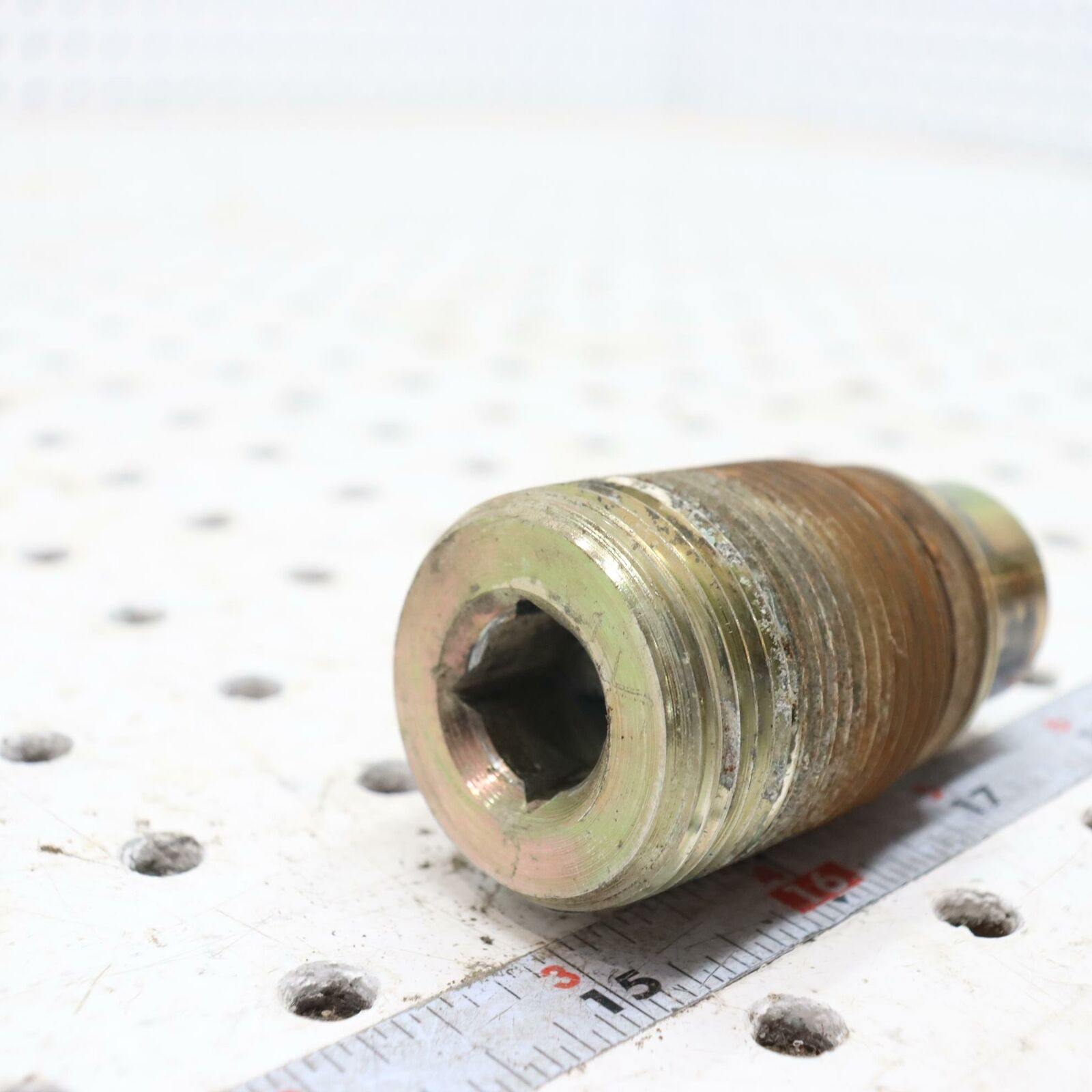 2000 POLARIS MAGNUM 325 SWINGARM PIVOT, BOLT THREADED 5131864