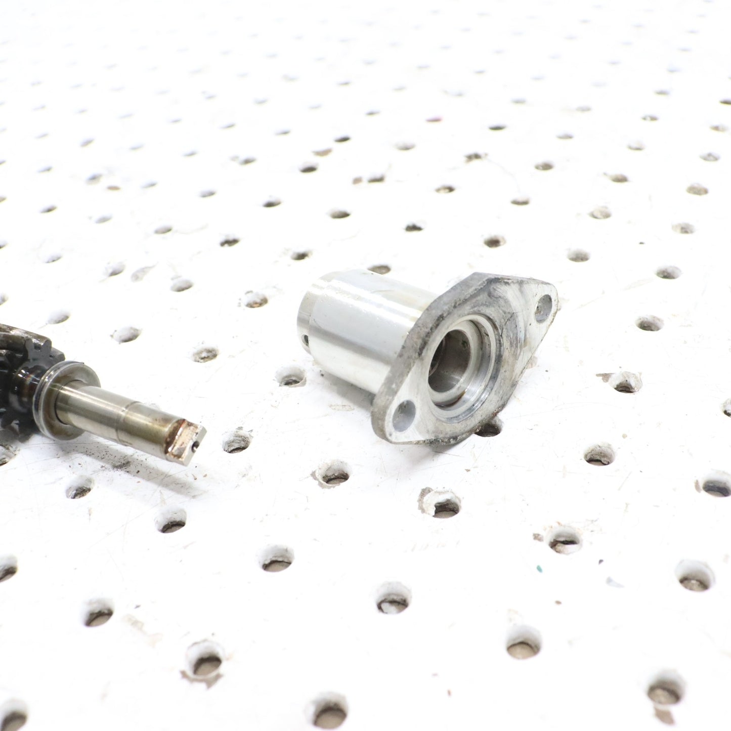 2009 Arctic Cat Crossfire R 8 Oil Pump Shaft Water Pump Shaft 3006-520