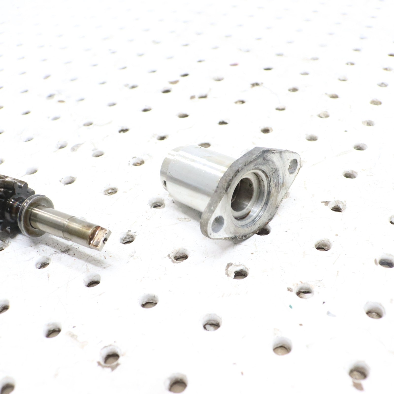 2009 Arctic Cat Crossfire R 8 Oil Pump Shaft Water Pump Shaft 3006-520