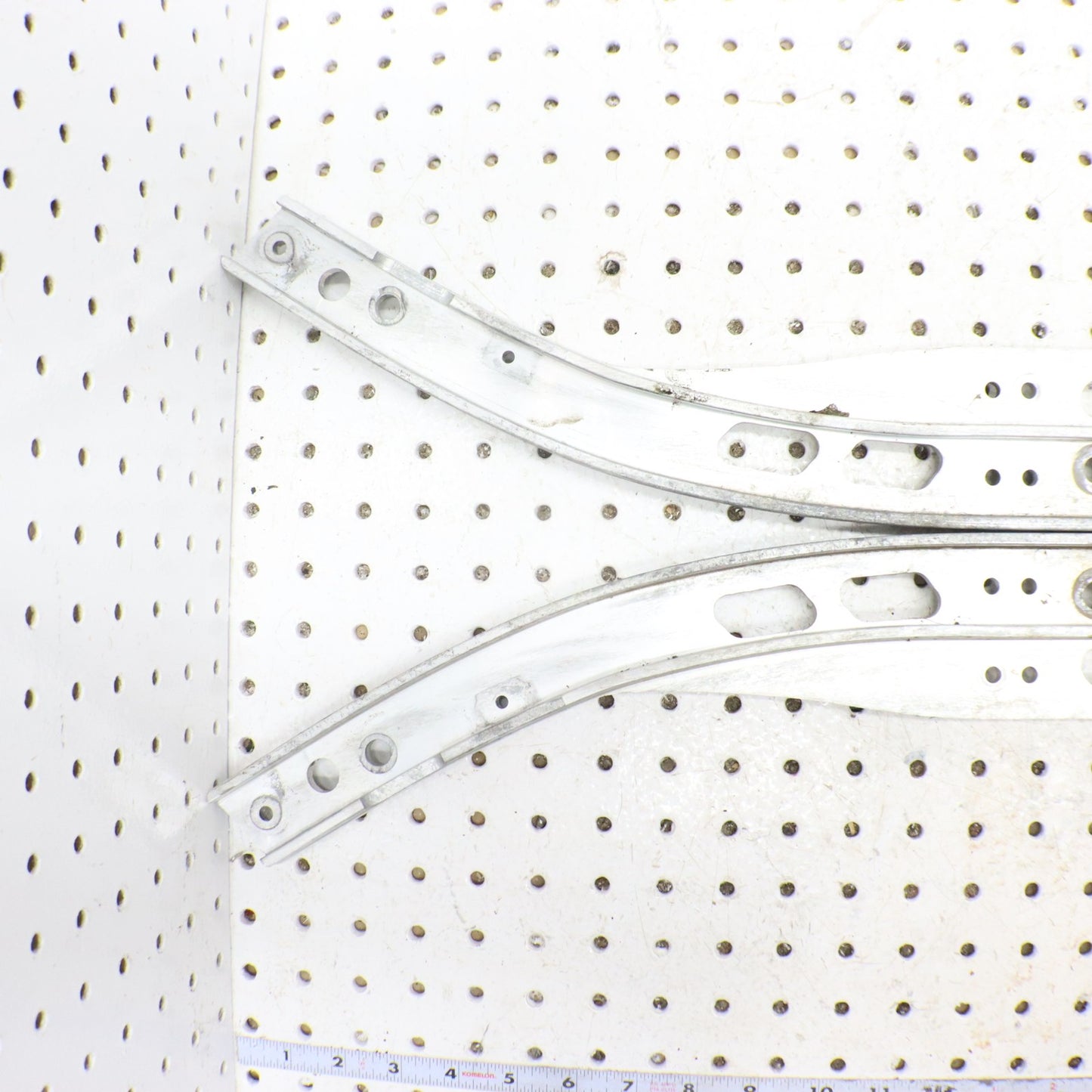 2016 Polaris Rush 800 Slide Rails L & R 1543566-309 ; 1543567-309 GOOD!