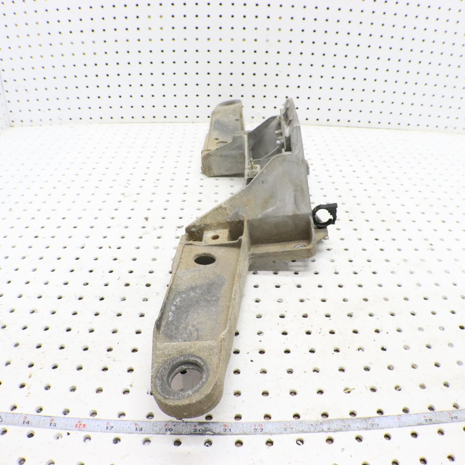 2013 POLARIS SPORTSMAN 550 BULKHEAD FRAME SUPPORT RACK MOUNT  5632354