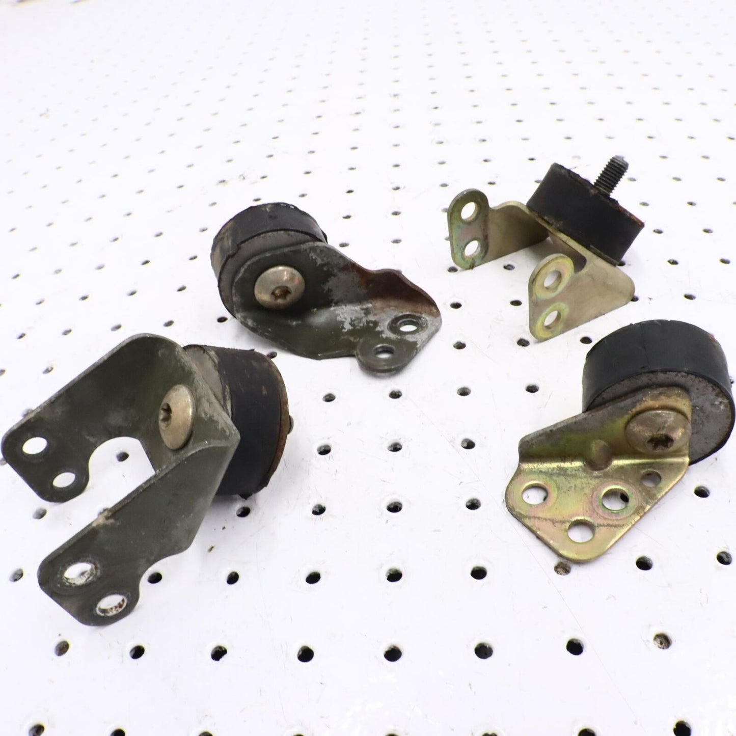 2013 POLARIS SPORTSMAN 550 ENGINE MOTOR MOUNTS 3022154; 3024013; 5253340