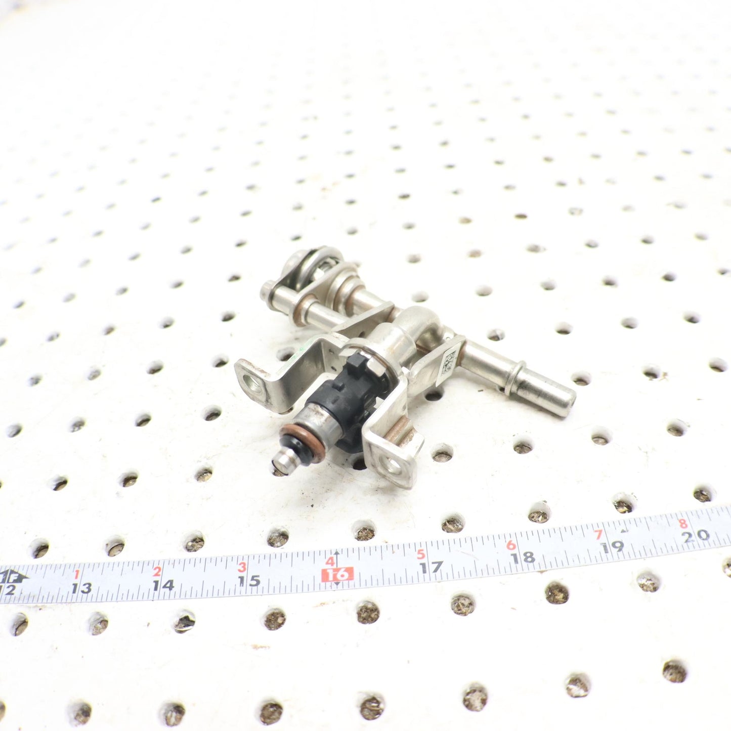 2014 Polaris Sportsman 570 Fuel Injector & FUEL RAIL 2521403 ; 2521068