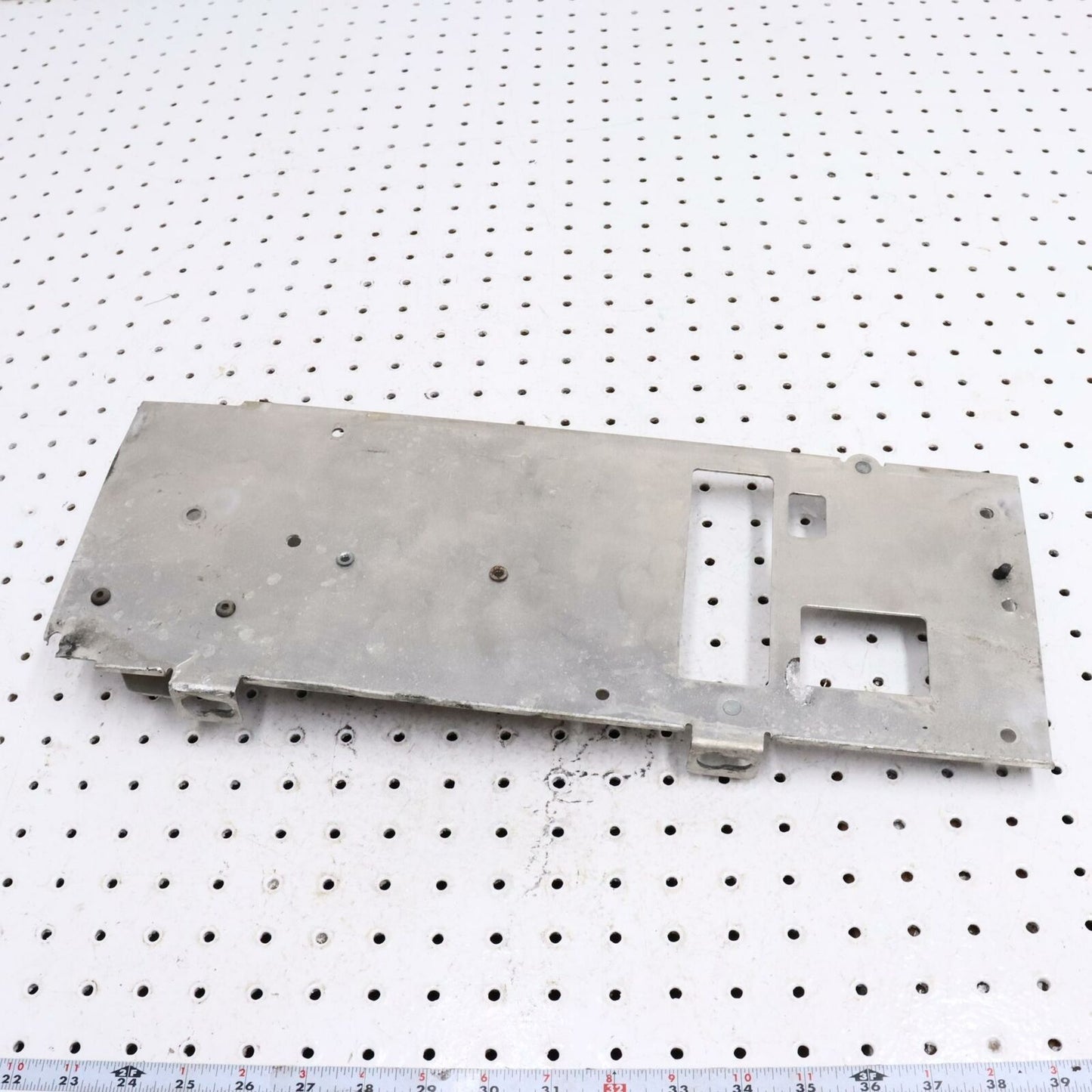 2007 POLARIS IQ 600 ASM-PLATE,ELEC CENTER W/STUDS 1015761
