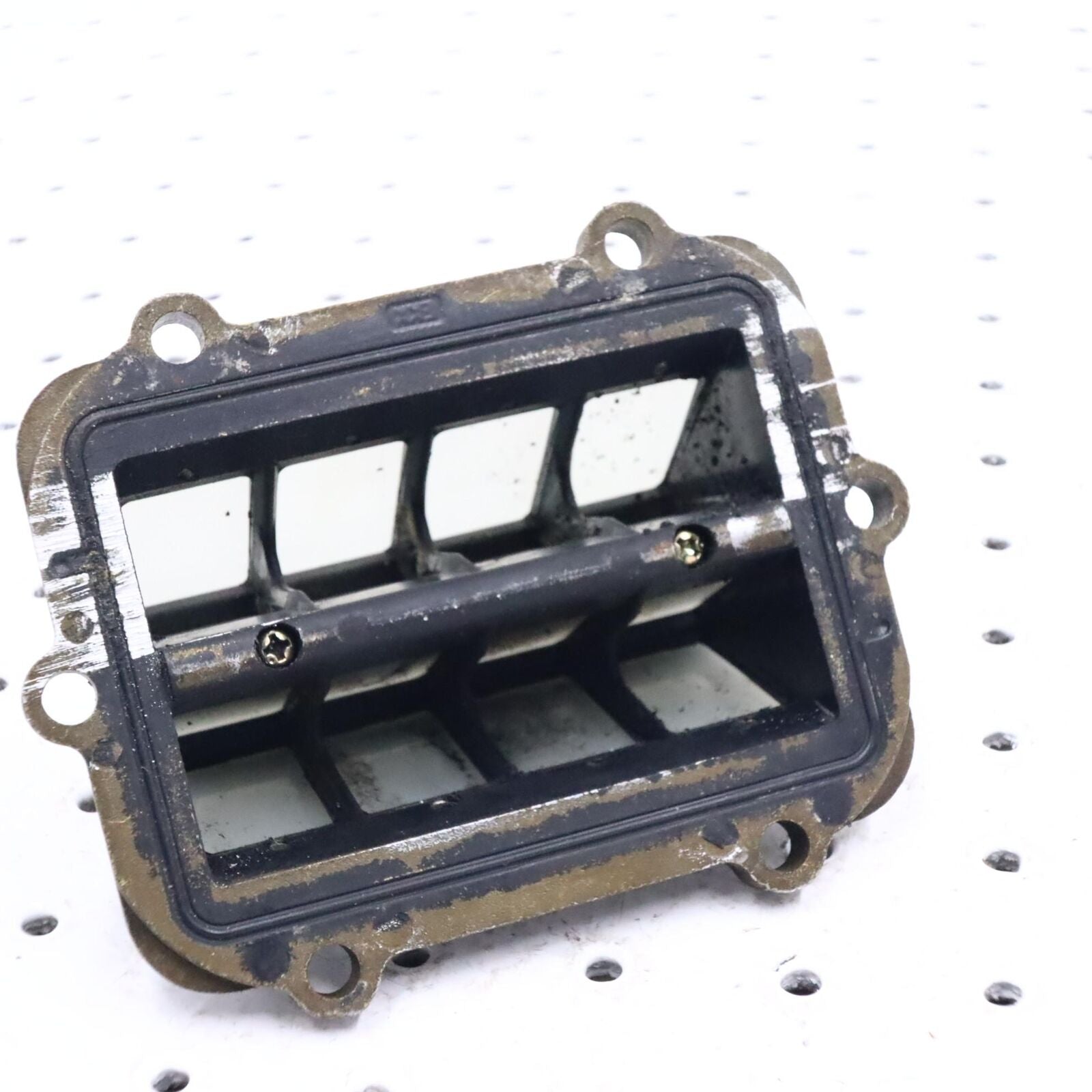 2006 POLARIS FUSION 700 INTAKE REED BLOCK ASSEMBLY 1202698 