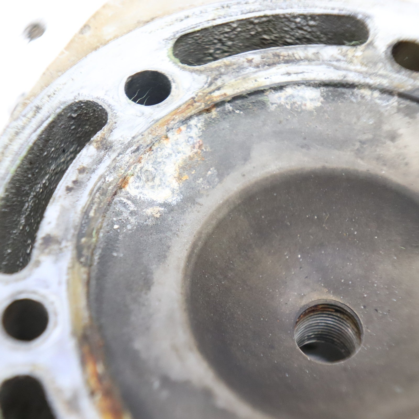 1995 Polaris Xplorer 400 Cylinder Head  3084730 3086755