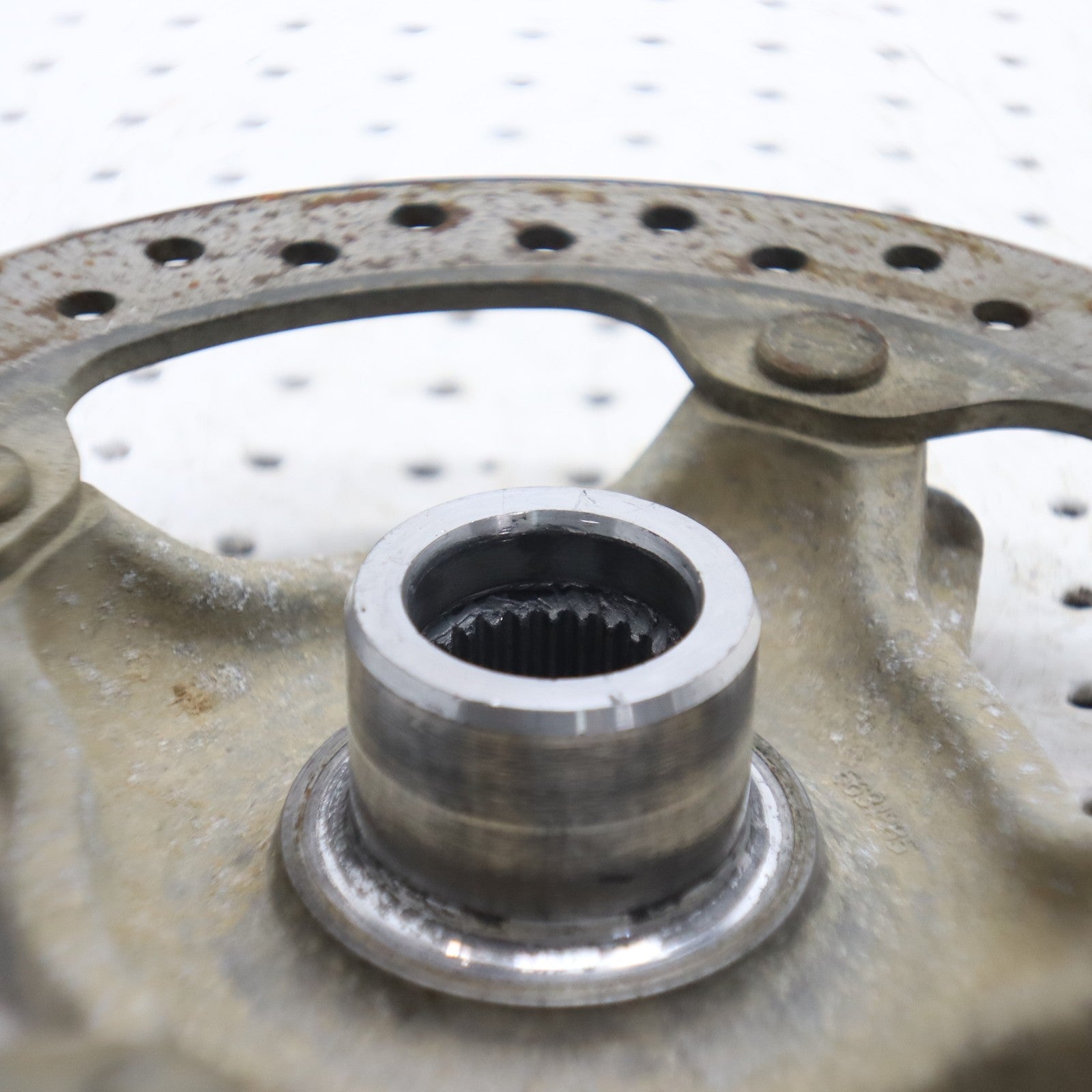 2009 Polaris Sportsman Xp 850 Wheel Hub FRONT 5135499; 5136946 