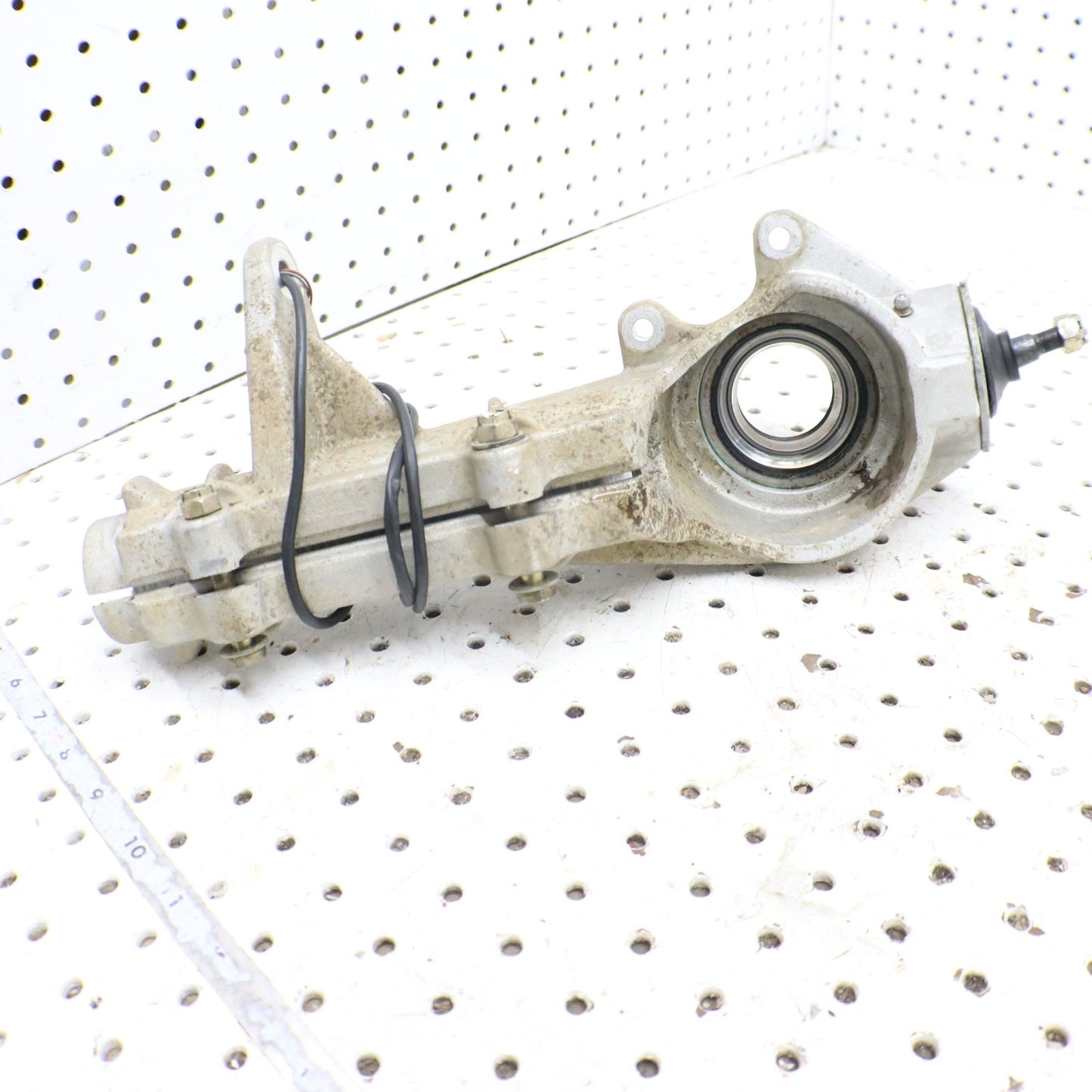 1998 Polaris Xplorer 400l Front Hub Strut RIGHT 2200976