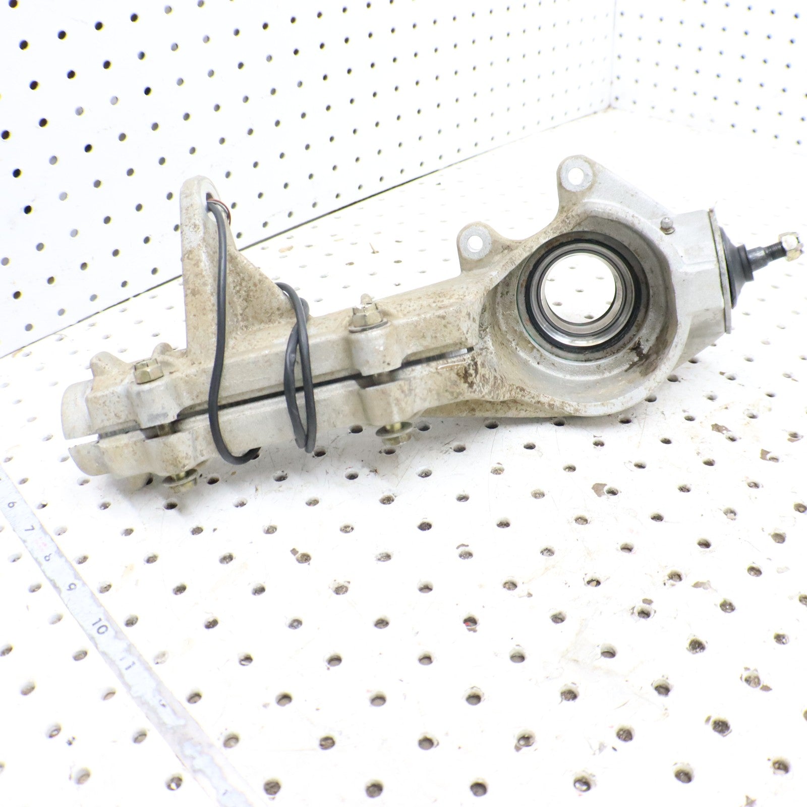 1998 Polaris Xplorer 400l Front Hub Strut RIGHT 2200976