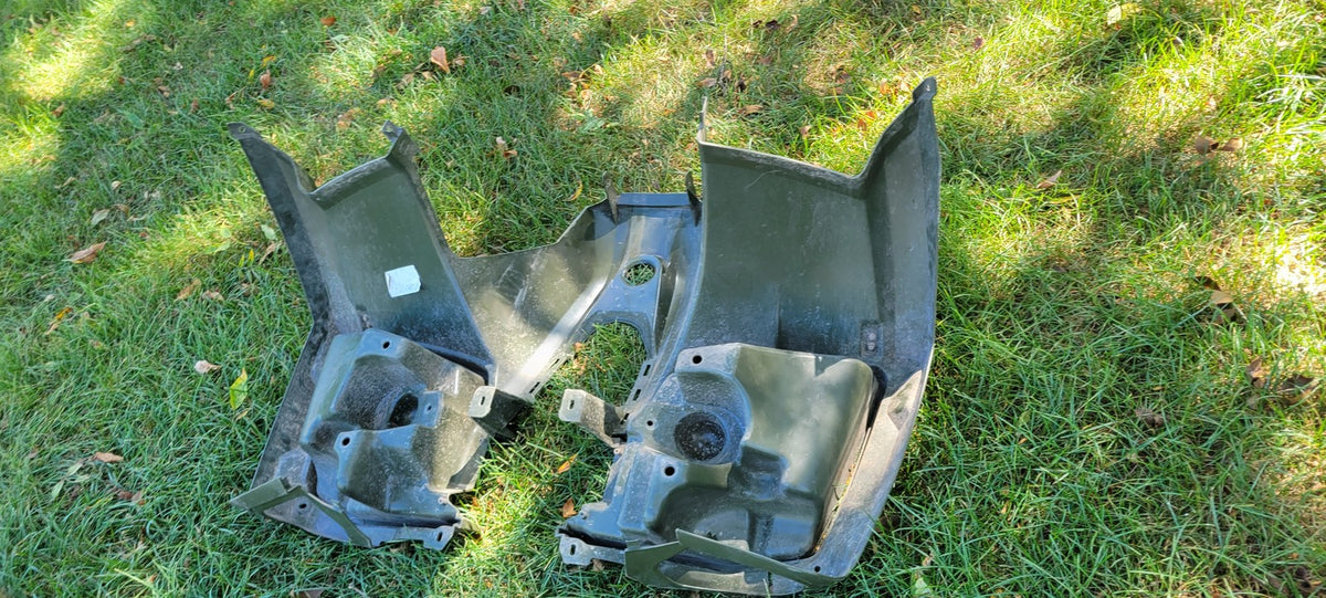 2017 Polaris Sportsman 450 Front Fender 2636420-498 GREEN, CRACK