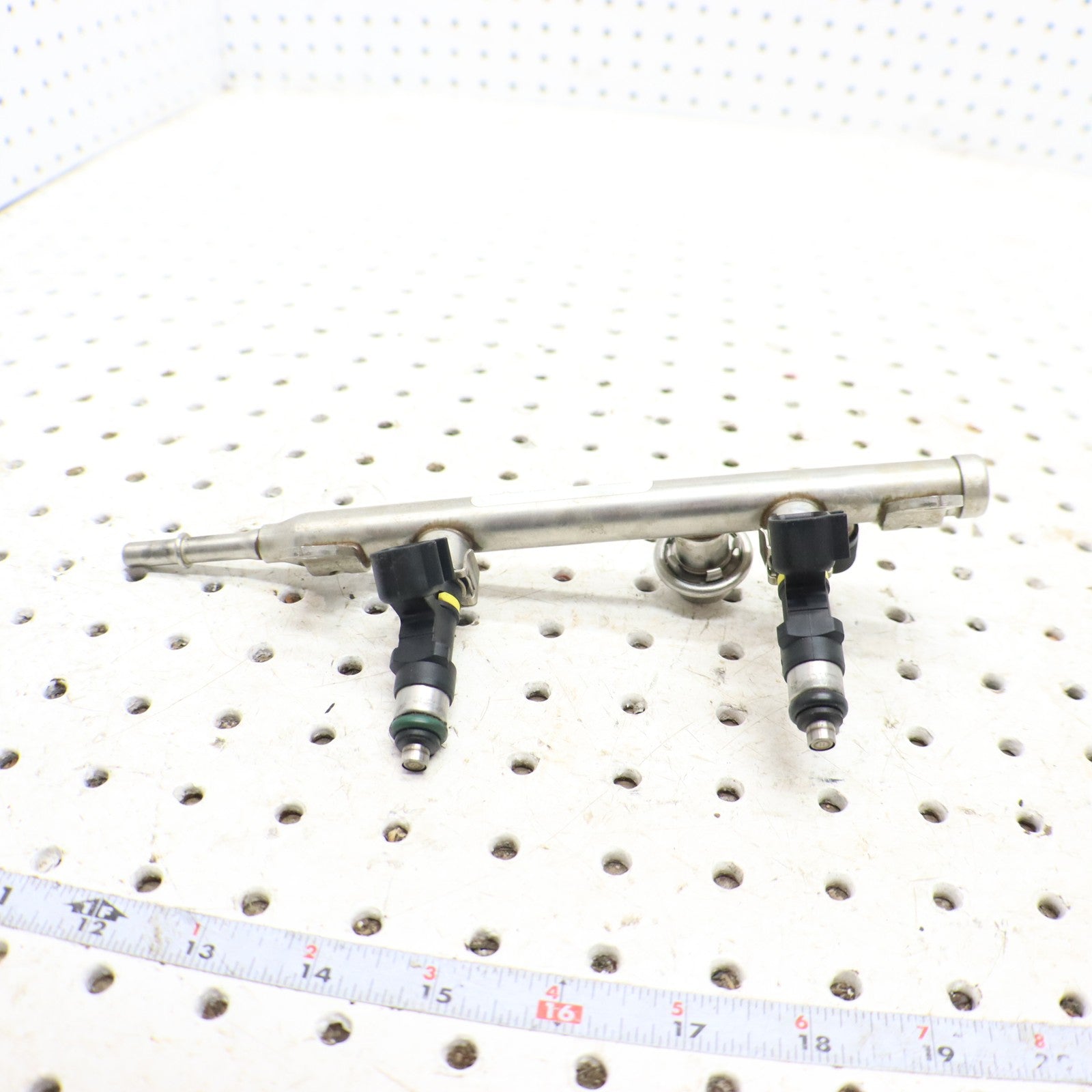 2009 Polaris Sportsman Xp 850 Fuel Rail & INJECTORS 2520563; 1203568
