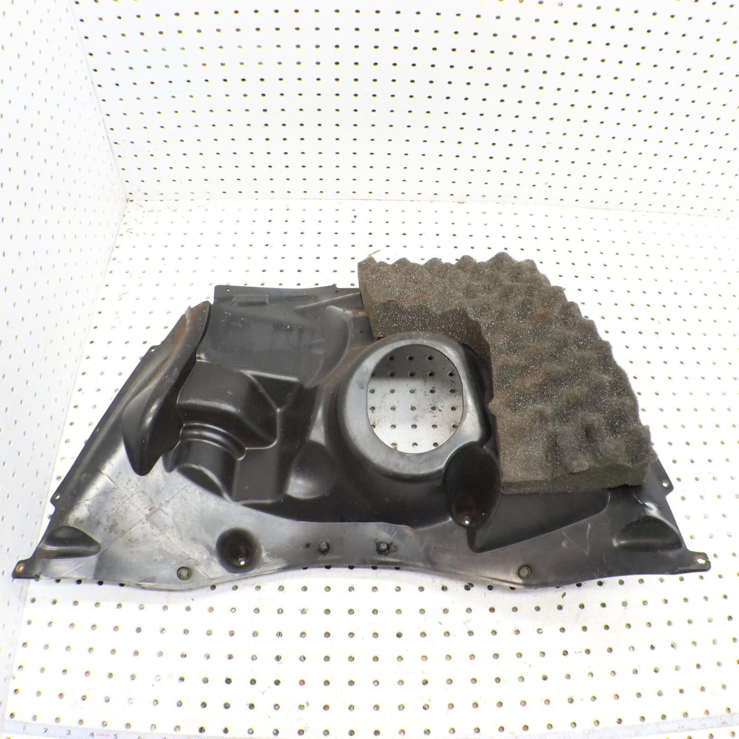 2006 POLARIS FUSION 600 HEAD LIGHT ACCESS COVER HOOD PLENUM 2633251