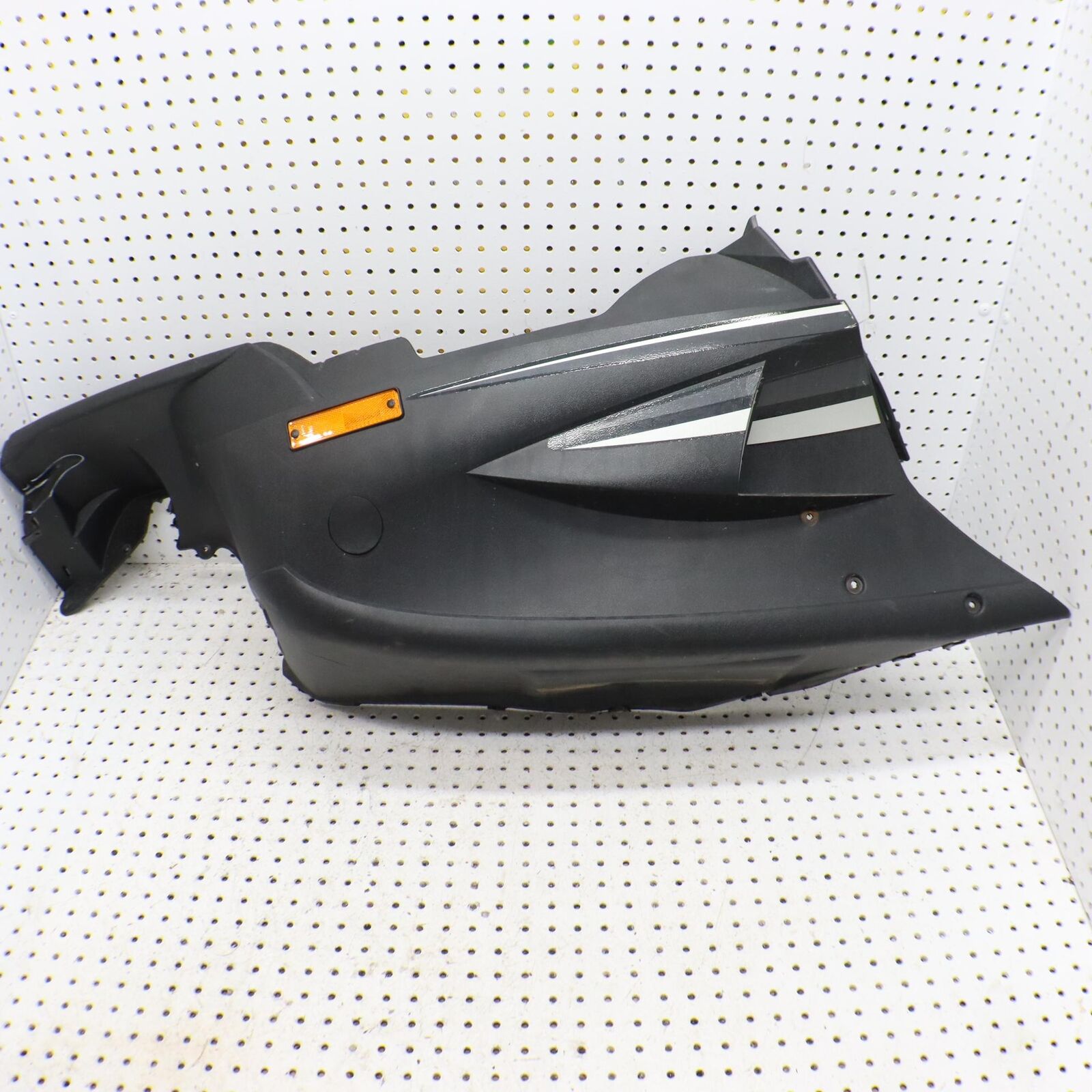 2005 ARCTIC CAT SABERCAT 600 LEFT SIDE LOWER BELLY PAN  2606-647 (SMALL CRACK)