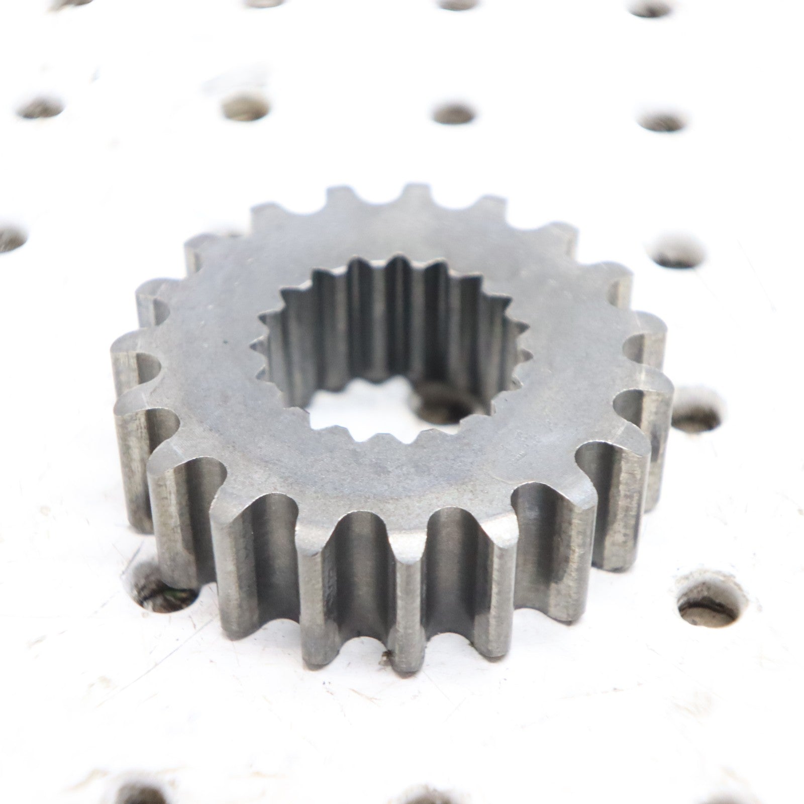 2016 Arctic Cat M8000 Chaincase Sprocket Gear Upper 2602-823 19T (13 Wide)