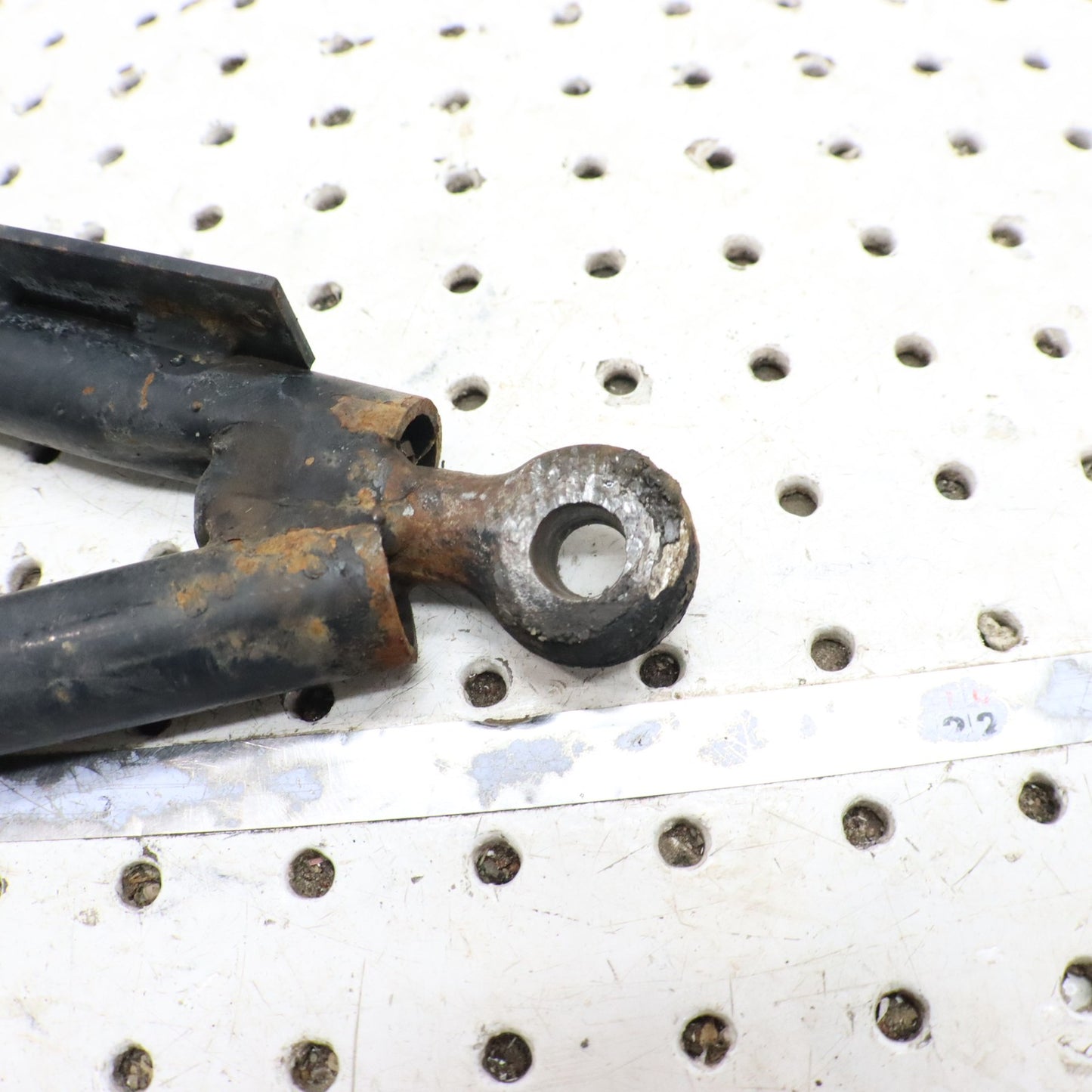 1995 Polaris Xplorer 400 Front Lower Right Control A Arm 2200532 2202275
