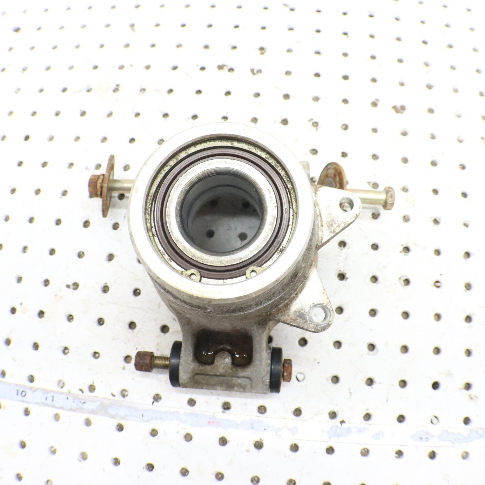 2003 Polaris Sportsman 600 RIGHT Bearing Carrier Knuckle Rear 5133663 5134206