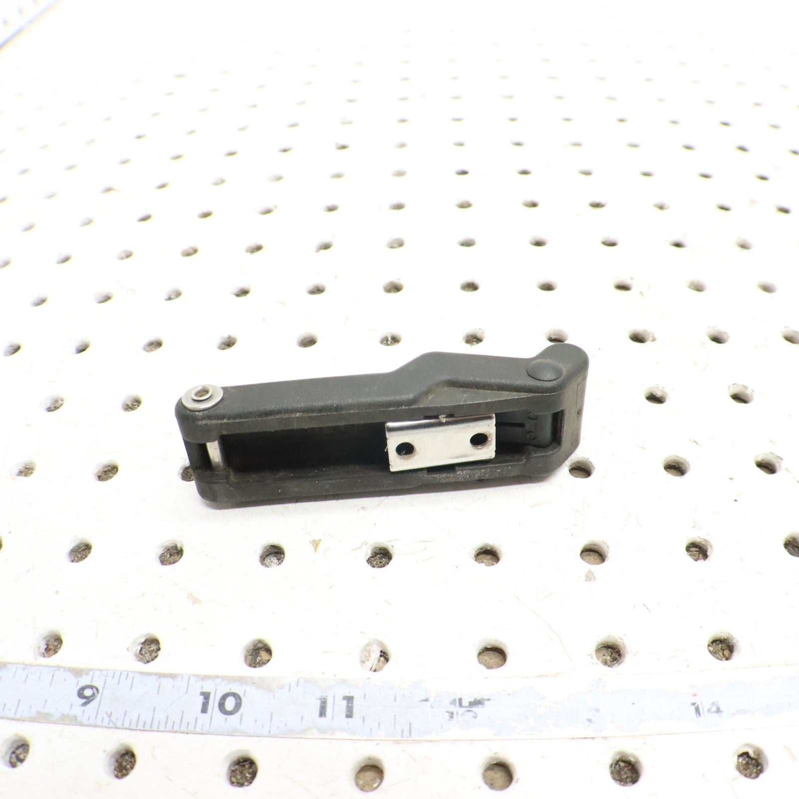 2024 Polaris Sportsman 570 Efi Eps LATCH RUBBER, LOWER, HD 7083060