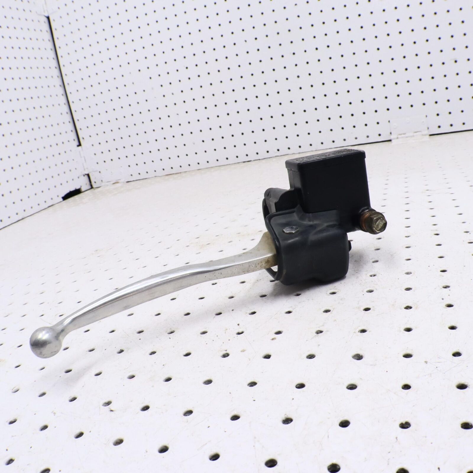 2013 YAMAHA GRIZZLY 700 FRONT BRAKE MASTER CYLINDER 1HP-2583T-00-00