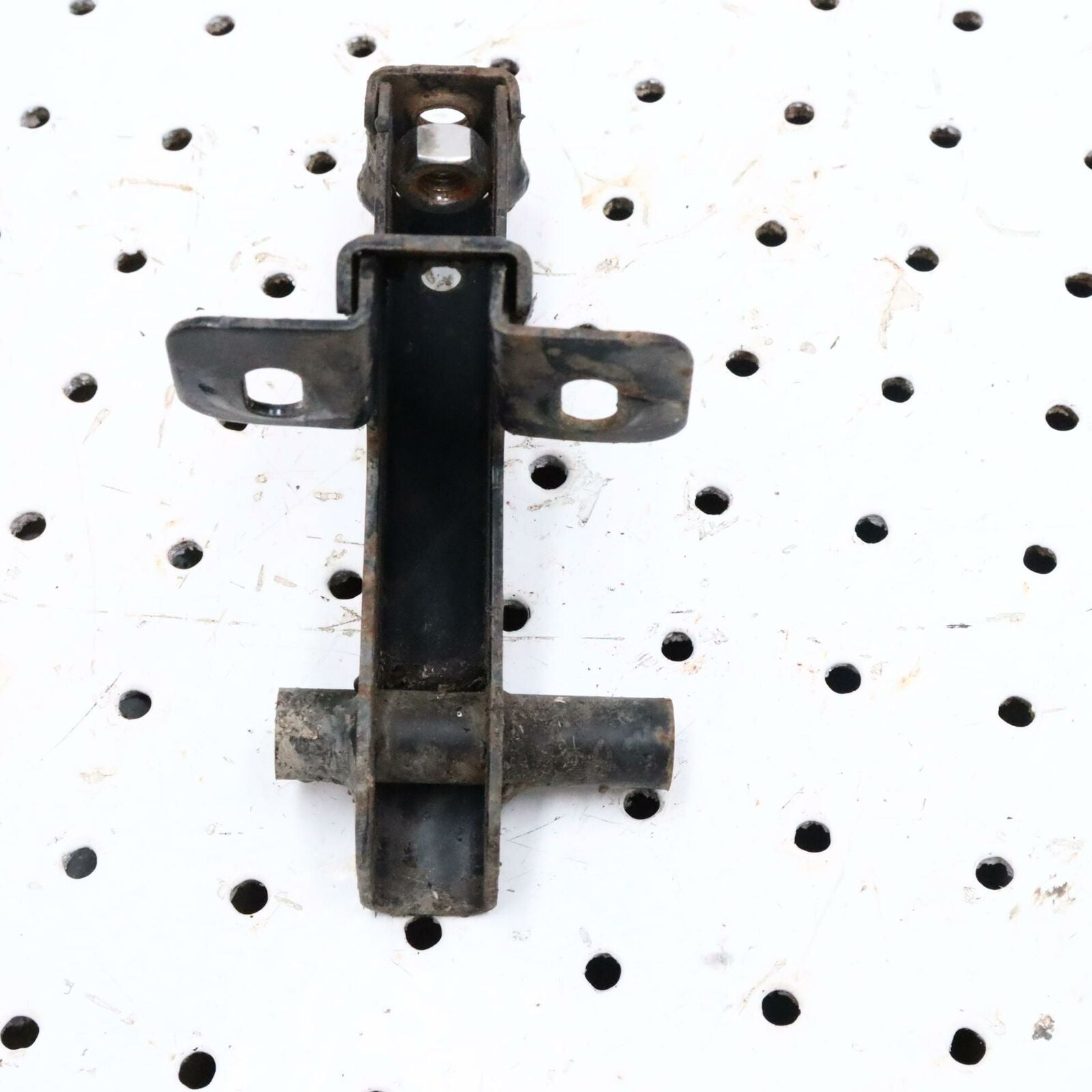 2000 POLARIS SPORTSMAN 500 FRONT LEFT RACK SUPPORT 1013210-067; 1040554-067