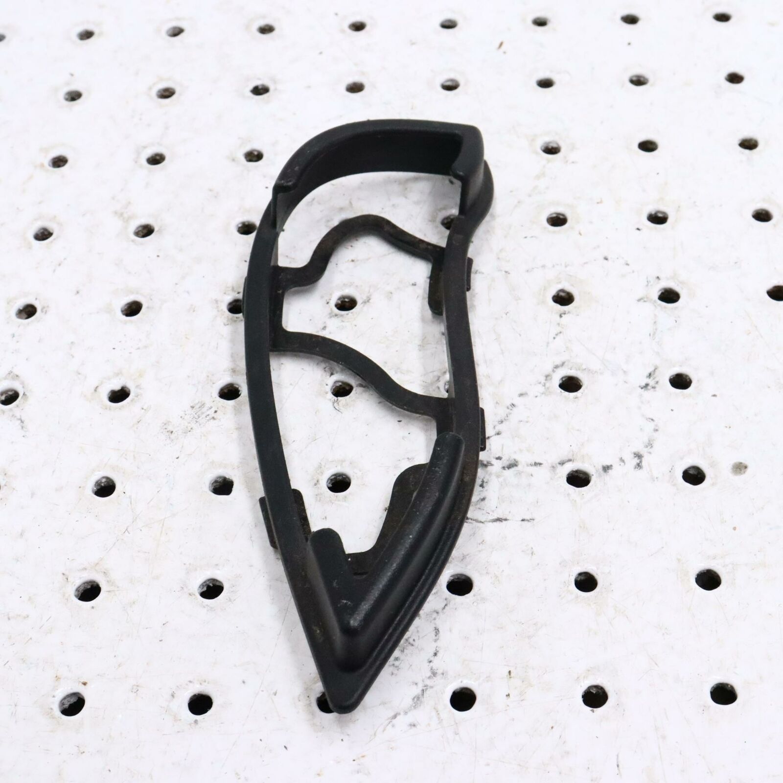 2006 POLARIS RMK 700 AIR INTAKE BEZEL SCREEN 5435777