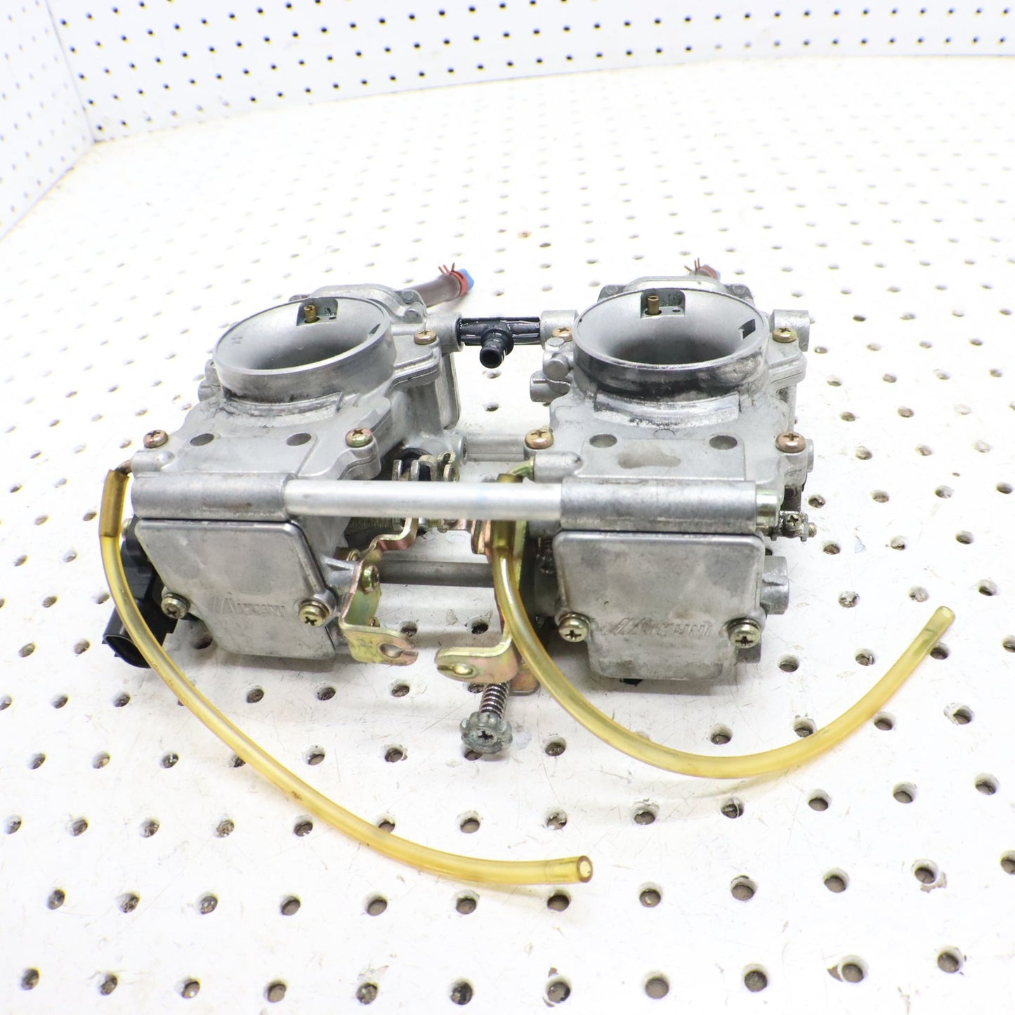 2007 Polaris Iq 600 Carburetors 1203080 SET MIKUNI 