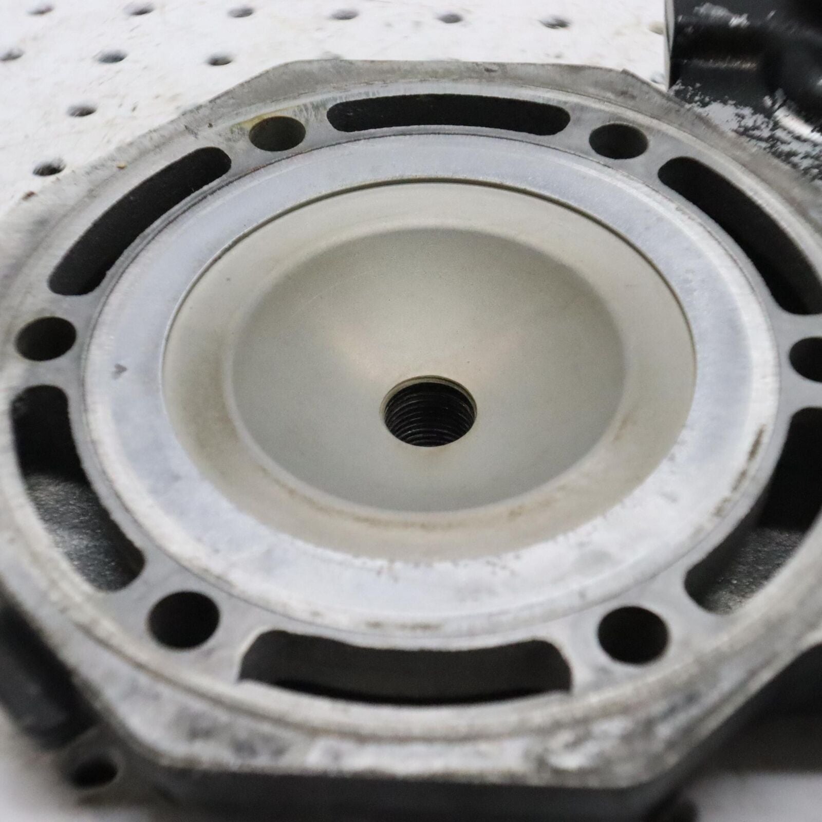 2002 ARCTIC CAT ZR 500 CYLINDER HEAD 3005-797 DINGED UP DOME