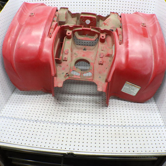 2013 YAMAHA GRIZZLY 700 REAR FENDER CAB 1HP-F1600 RED