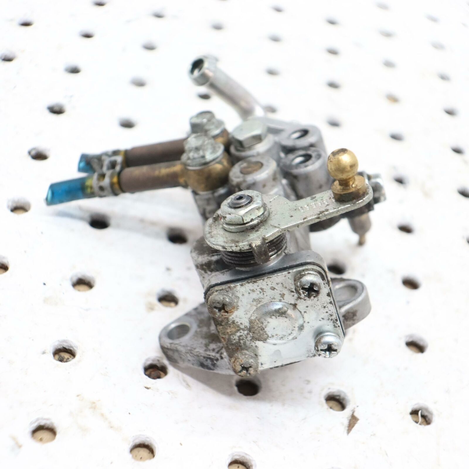 2008 ARCTIC CAT F6 OIL PUMP Pump, Oil 3007-444 BENT INLET TUBE