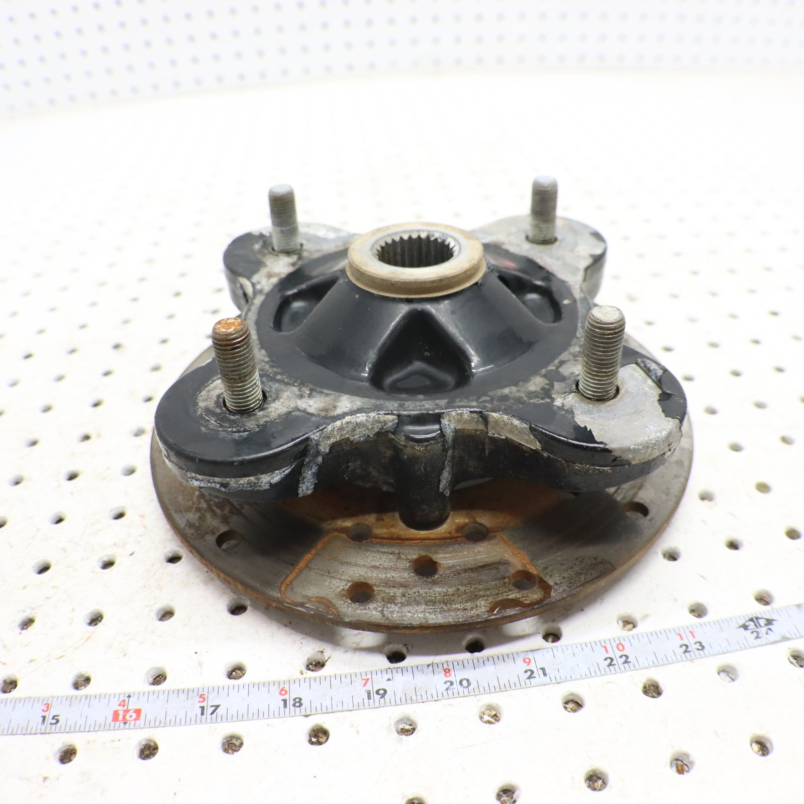 2013 Polaris Ranger Xp 900 Wheel Hub REAR 5137431-067 ; 5142964-067