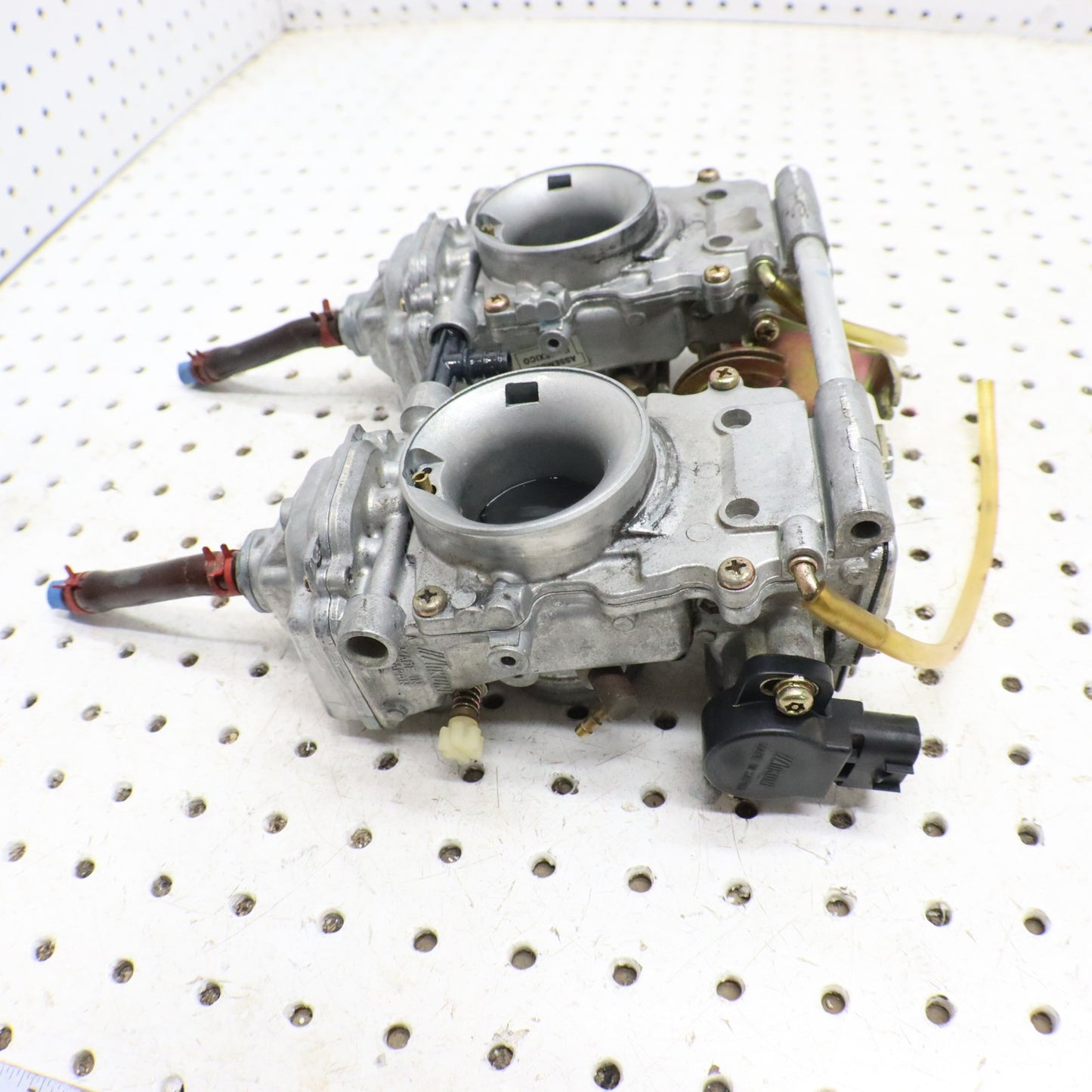 2007 Polaris Iq 600 Carburetors 1203080 SET MIKUNI 