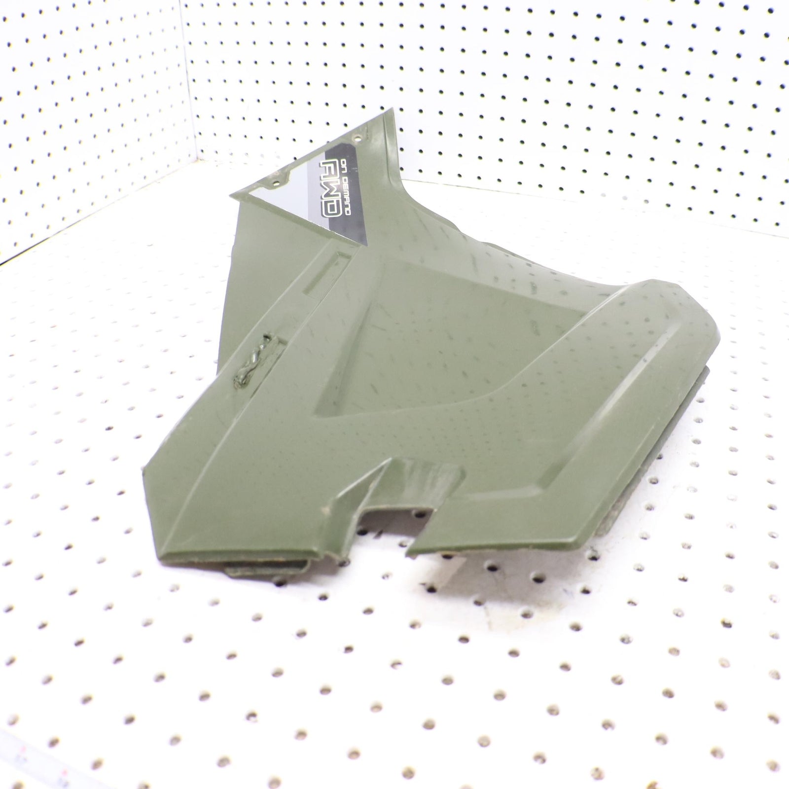 2014 Polaris Sportsman 570 Side Panel Cover Right 2636441-498 SMALL MELT SPOT