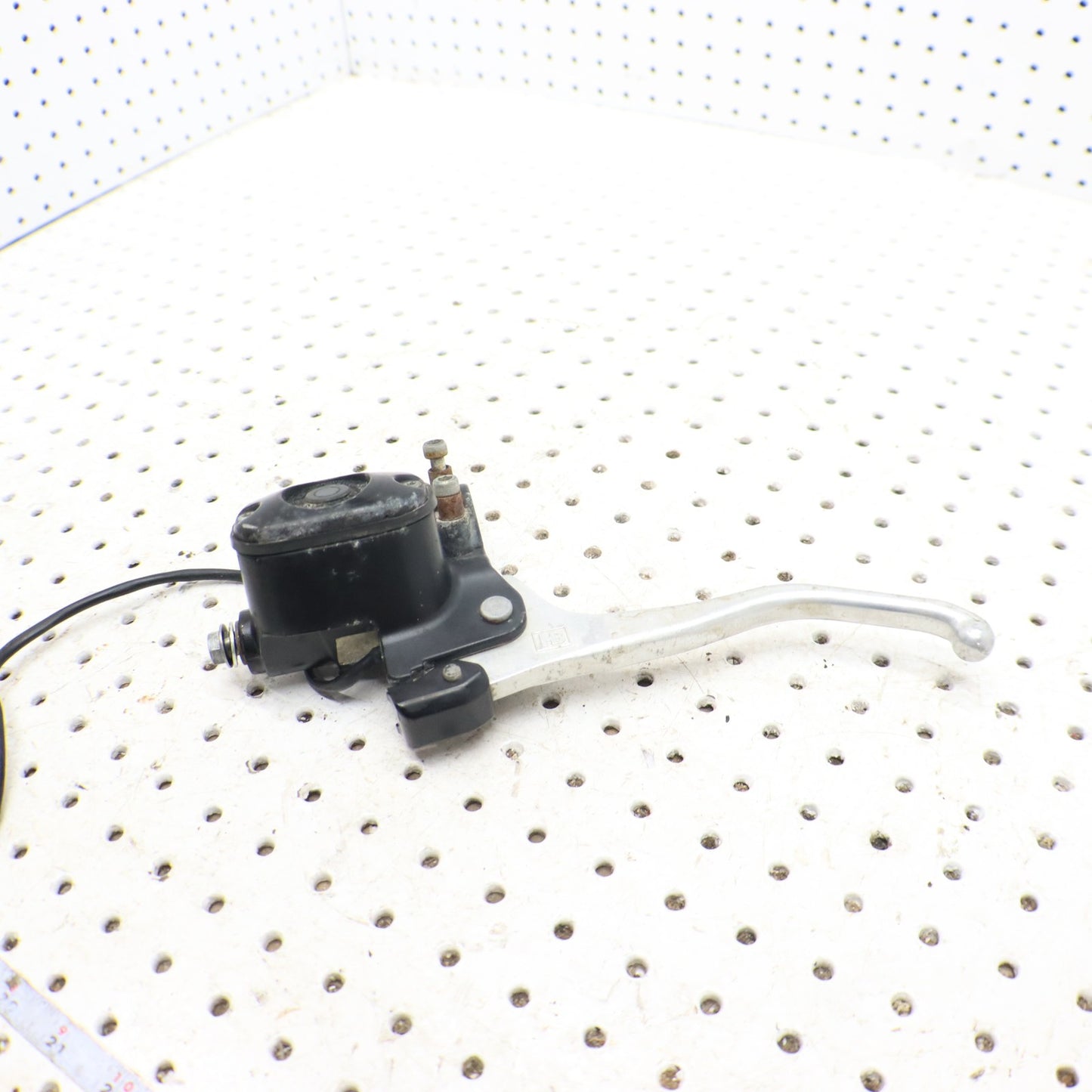 2009 Polaris Sportsman Xp 850 Hand Brake Master Cylinder 2203051 2010440