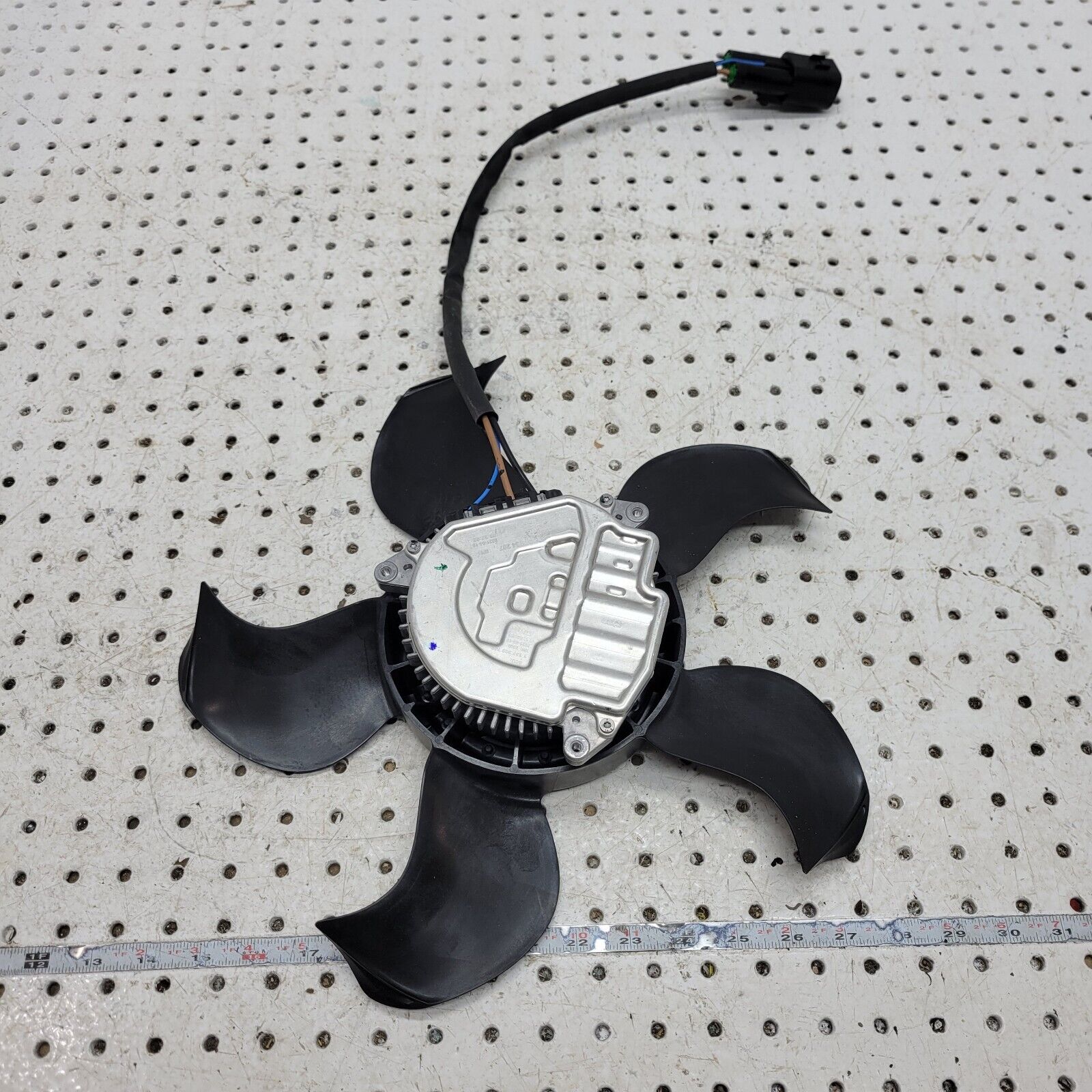Gm Oem LOWER Engine Cooling Fan. 84850041, 3137234207