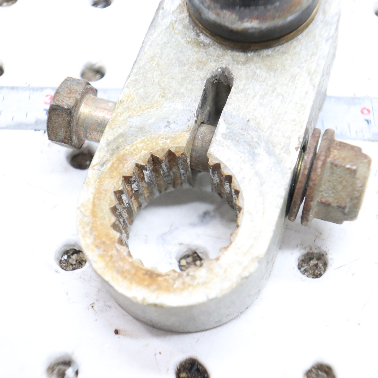 2007 Polaris Iq 600 Rear Arm 1541967