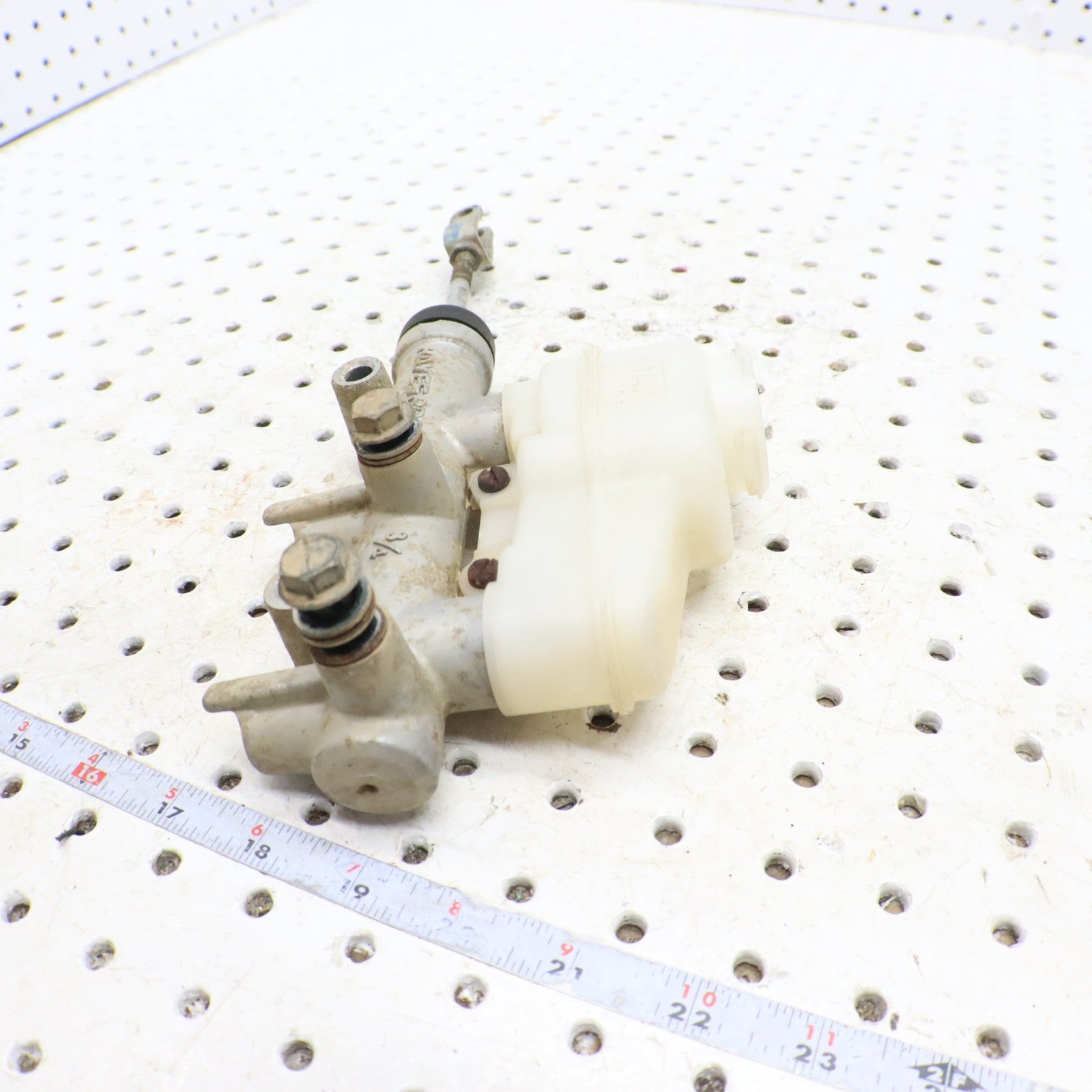 2009 Polaris Rzr 800 Brake Master Cylinder 1911234 1912463