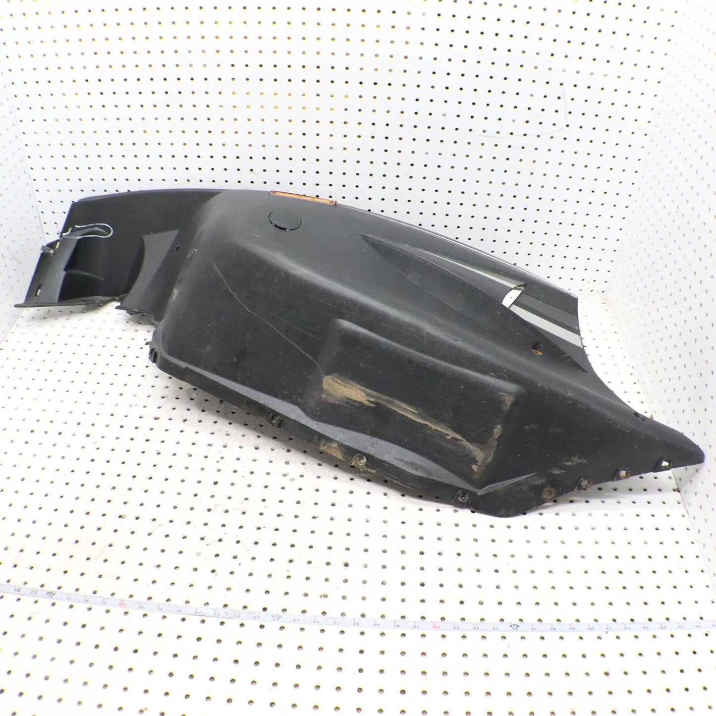 2005 ARCTIC CAT SABERCAT 600 LEFT SIDE LOWER BELLY PAN  2606-647 (SMALL CRACK)