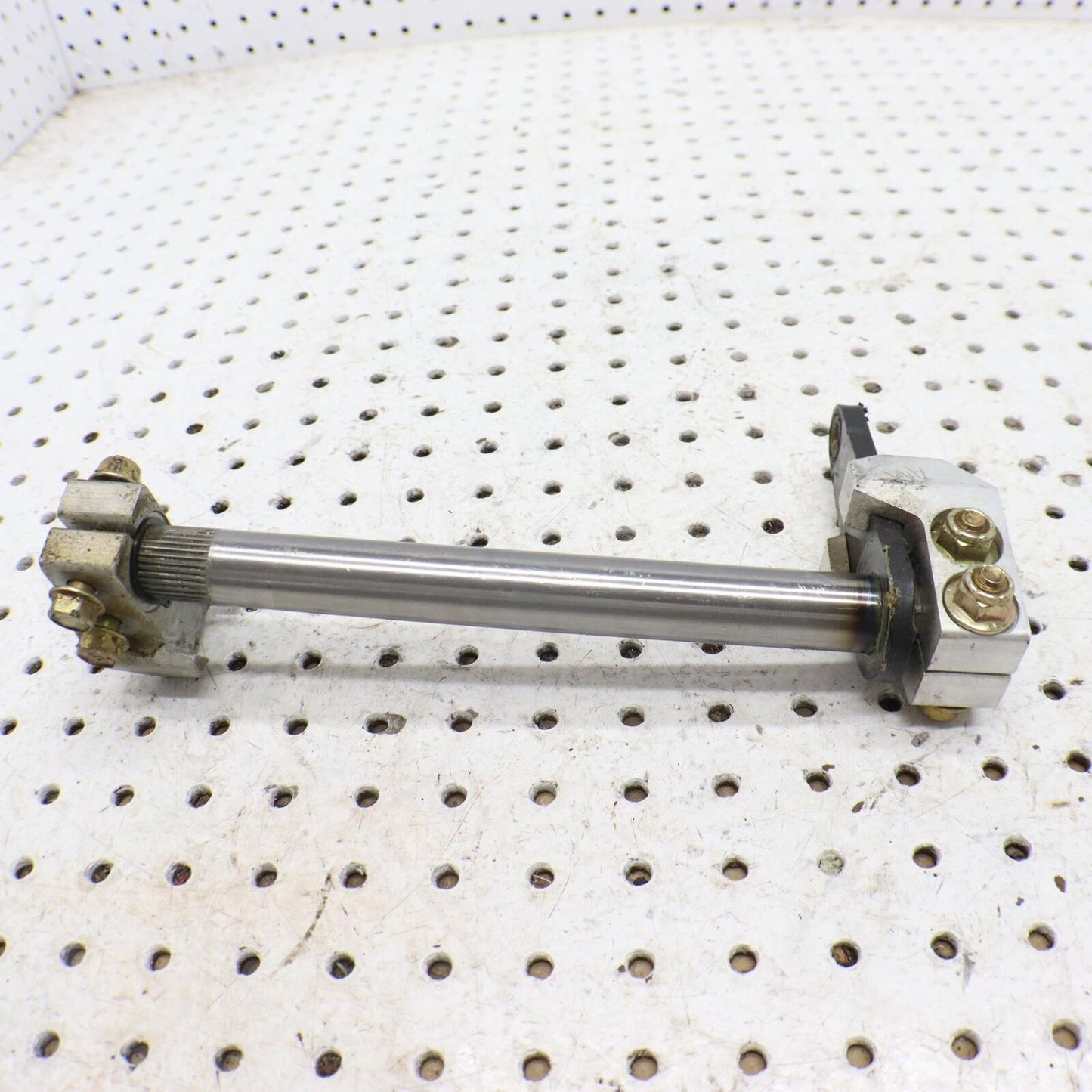 2005 ARCTIC CAT SABERCAT 600  STEERING PIVOT BELLCRANK DRIVER 1705-159 1705-178
