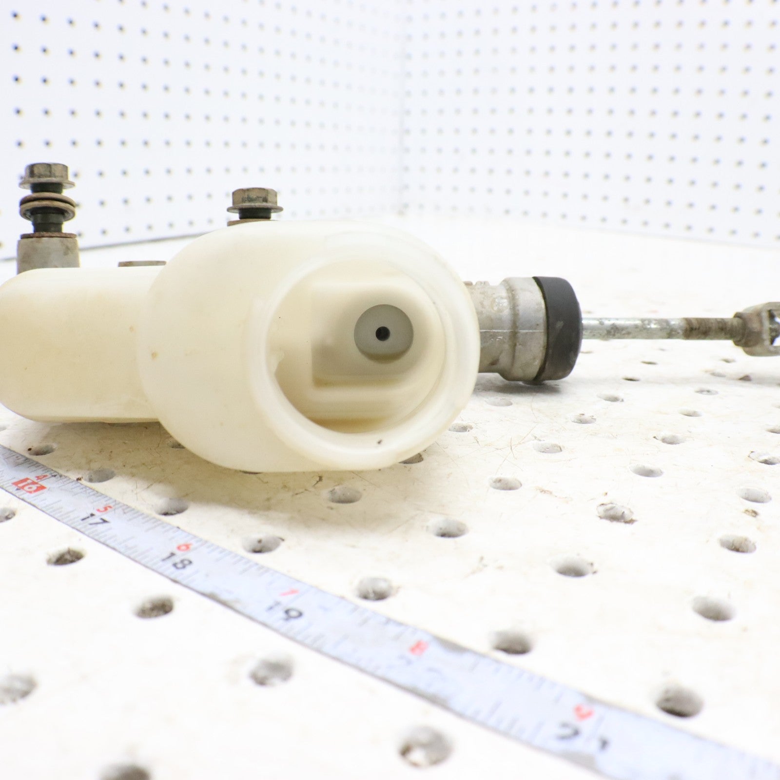 2009 Polaris Rzr 800 Brake Master Cylinder 1911234 1912463